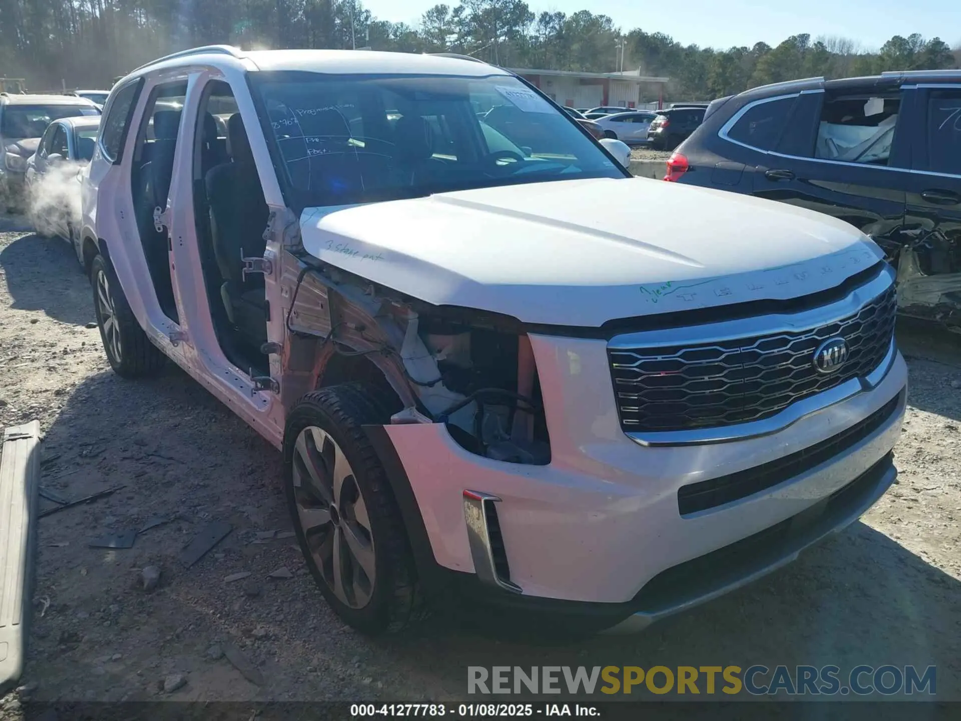 13 Photograph of a damaged car 5XYP64HC5LG043976 KIA TELLURIDE 2020