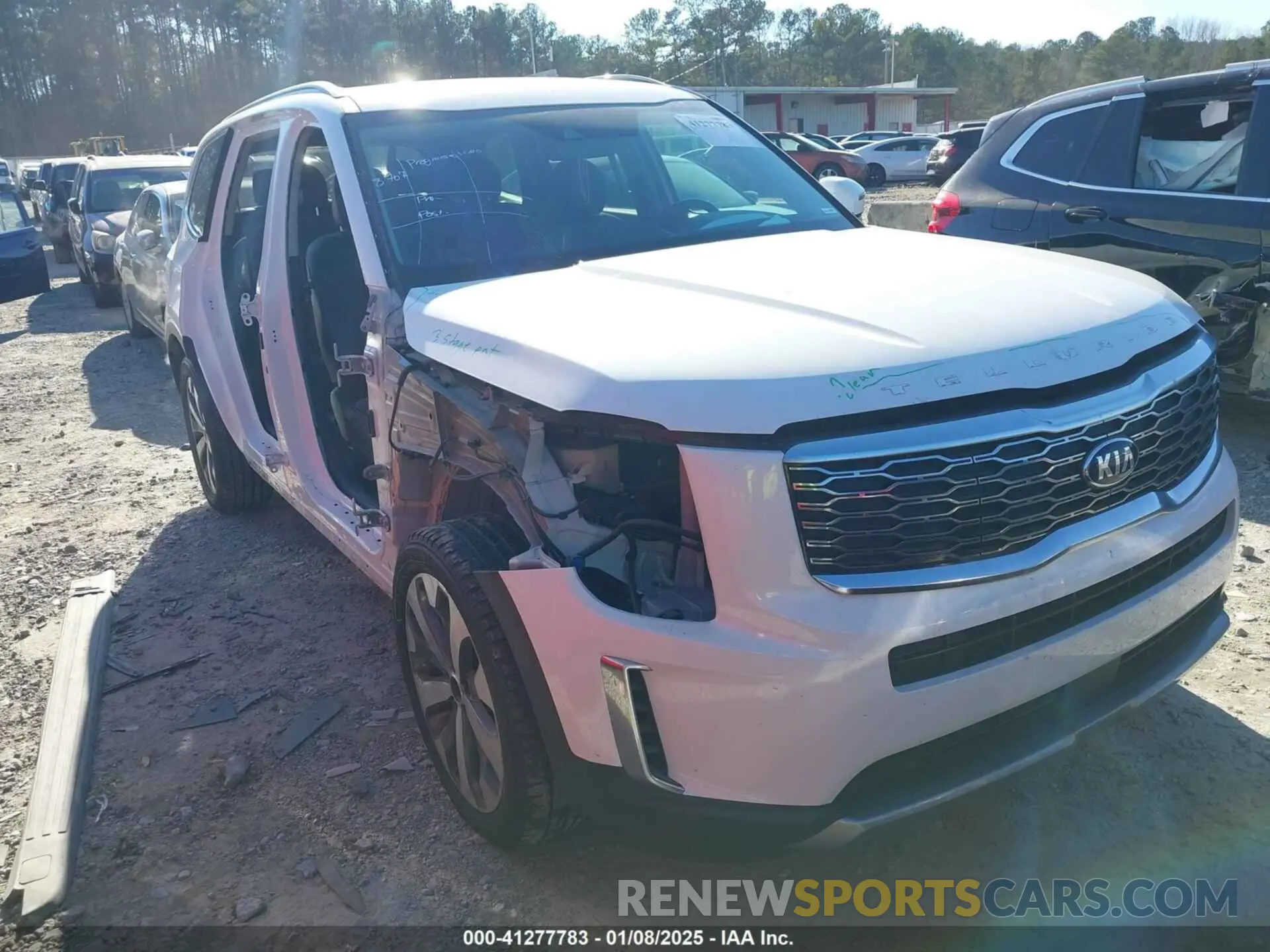 6 Photograph of a damaged car 5XYP64HC5LG043976 KIA TELLURIDE 2020