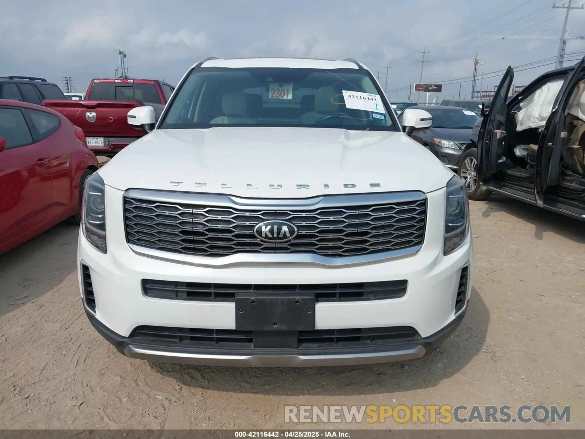 12 Photograph of a damaged car 5XYP64HC5LG092191 KIA TELLURIDE 2020