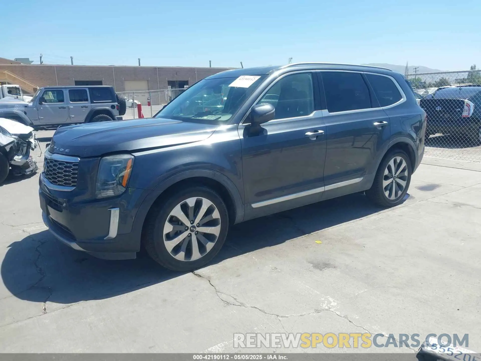 2 Photograph of a damaged car 5XYP64HC6LG006919 KIA TELLURIDE 2020