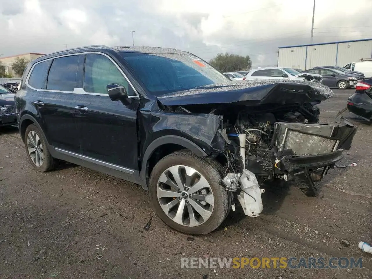 4 Photograph of a damaged car 5XYP64HC6LG019413 KIA TELLURIDE 2020