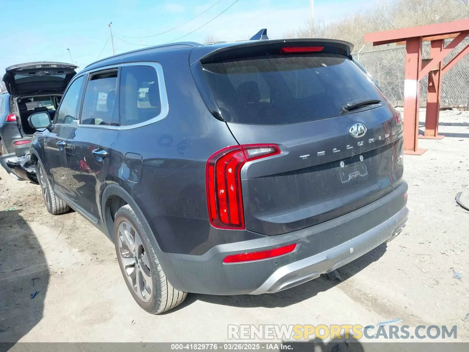 3 Photograph of a damaged car 5XYP64HC9LG006929 KIA TELLURIDE 2020