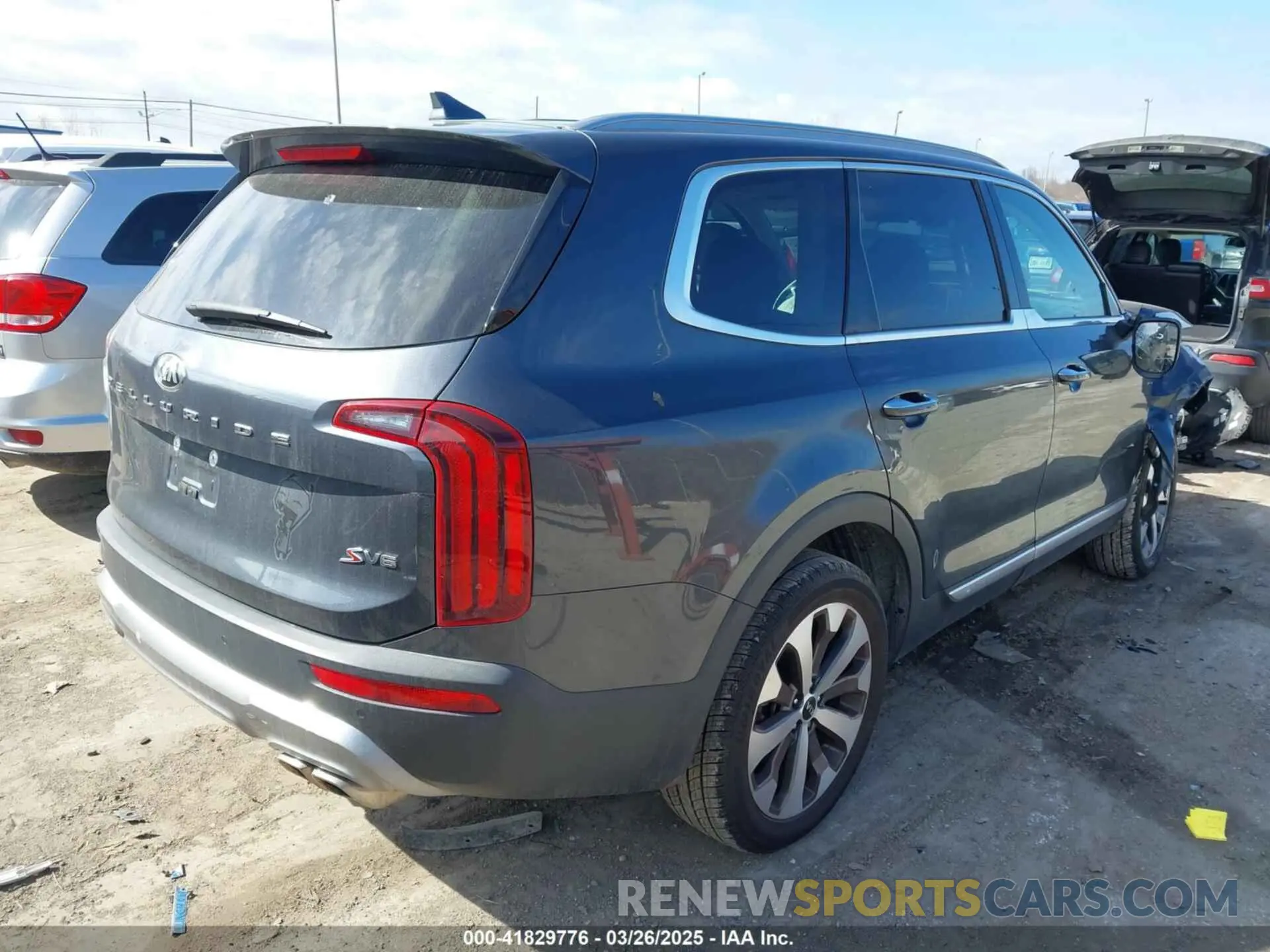 4 Photograph of a damaged car 5XYP64HC9LG006929 KIA TELLURIDE 2020
