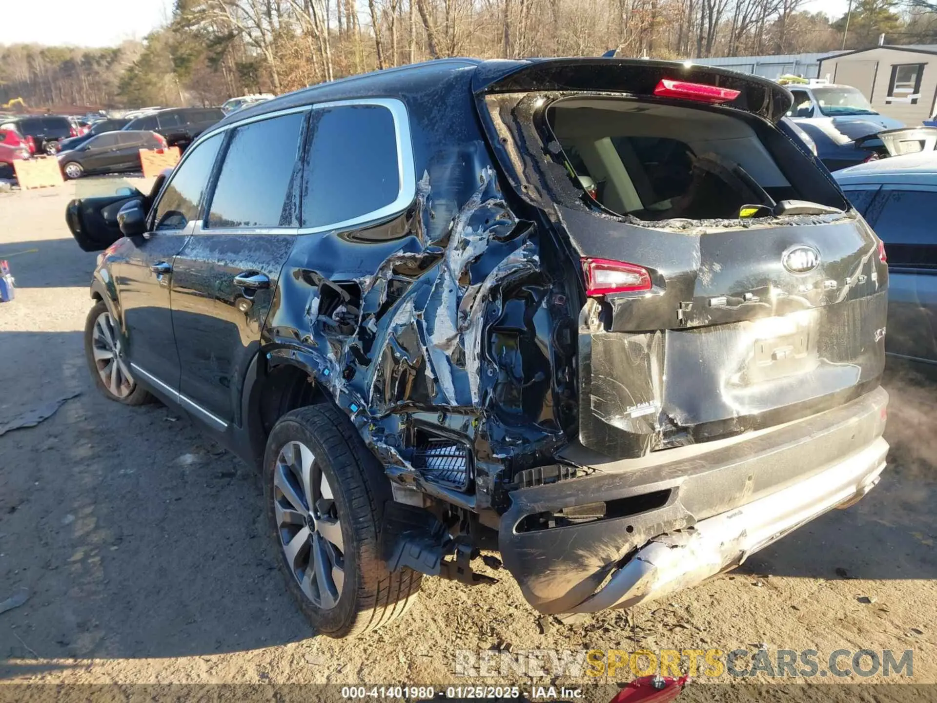 3 Photograph of a damaged car 5XYP64HC9LG012245 KIA TELLURIDE 2020