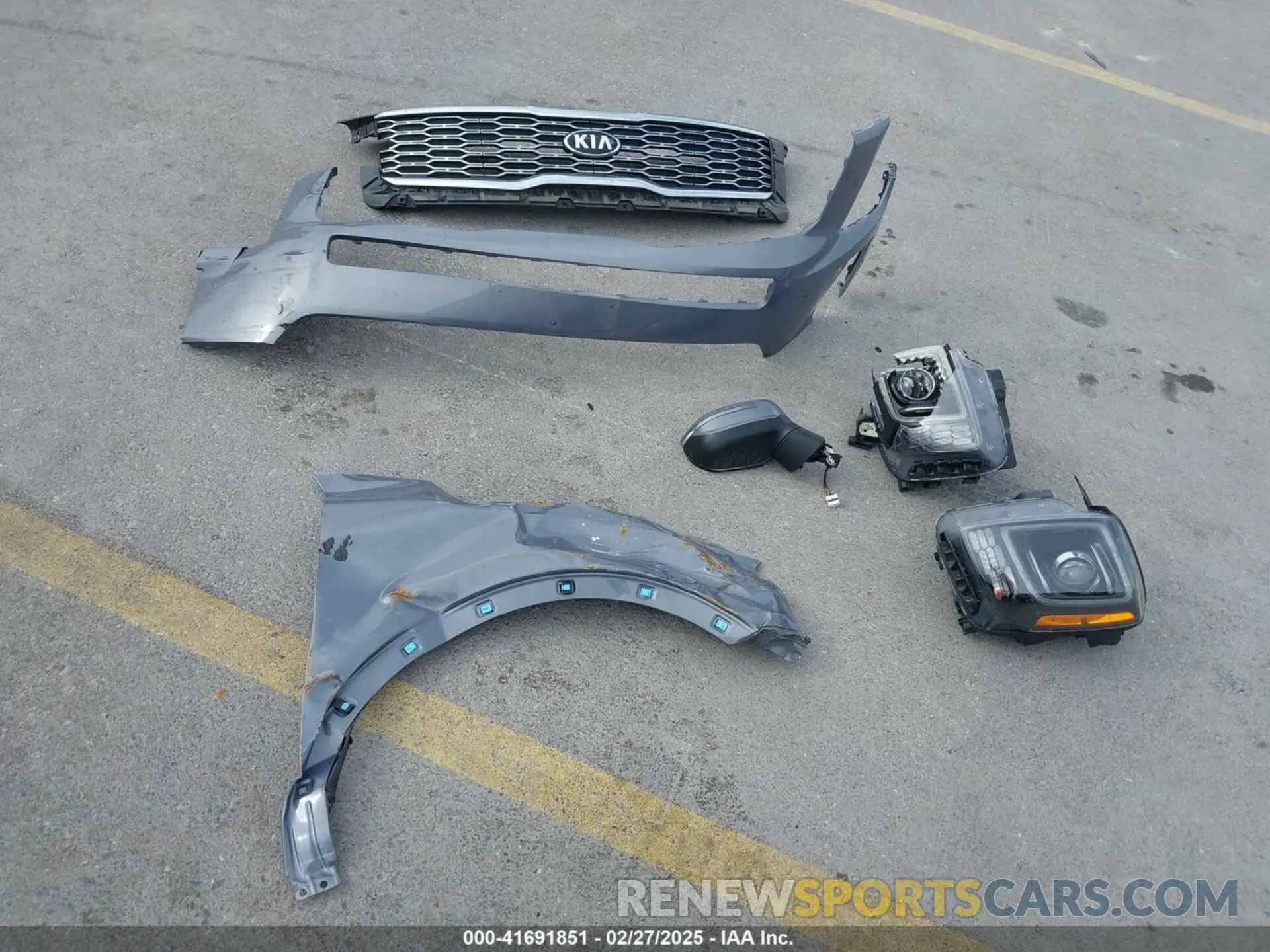 12 Photograph of a damaged car 5XYP64HC9LG016294 KIA TELLURIDE 2020