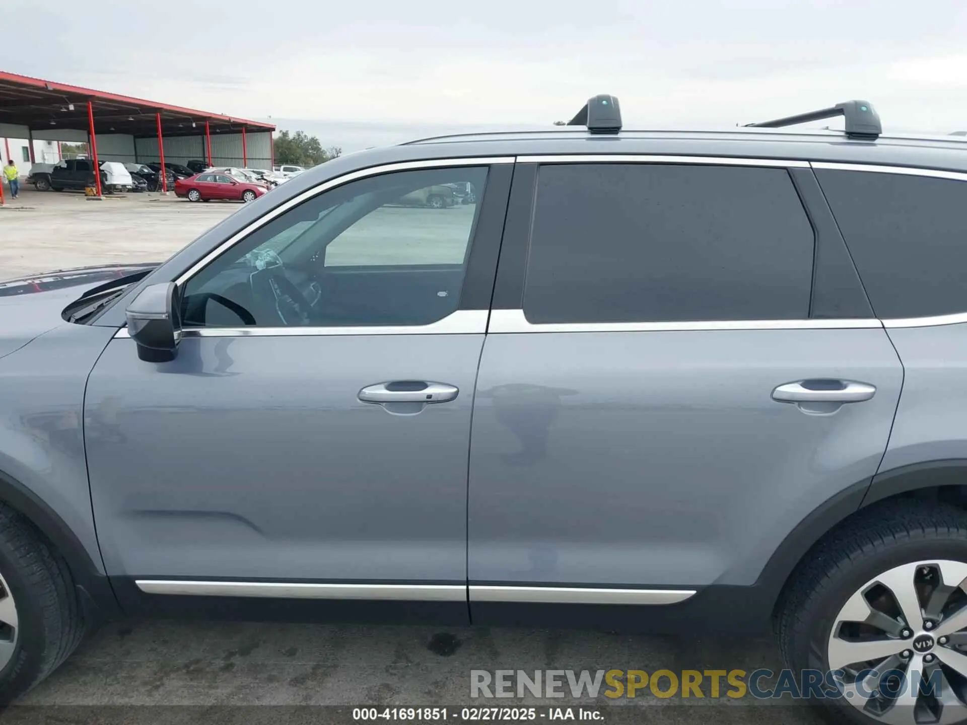 15 Photograph of a damaged car 5XYP64HC9LG016294 KIA TELLURIDE 2020