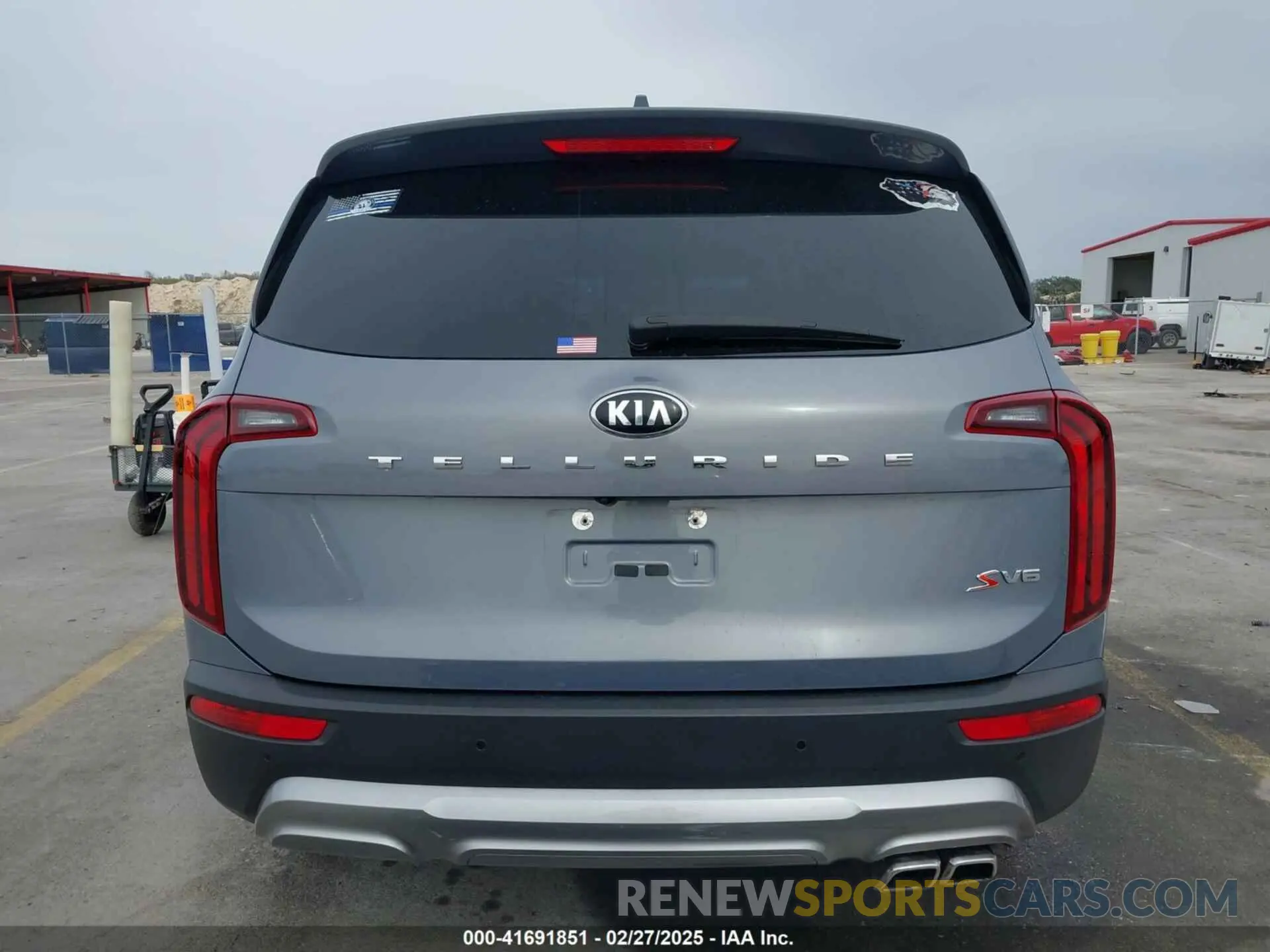 17 Photograph of a damaged car 5XYP64HC9LG016294 KIA TELLURIDE 2020