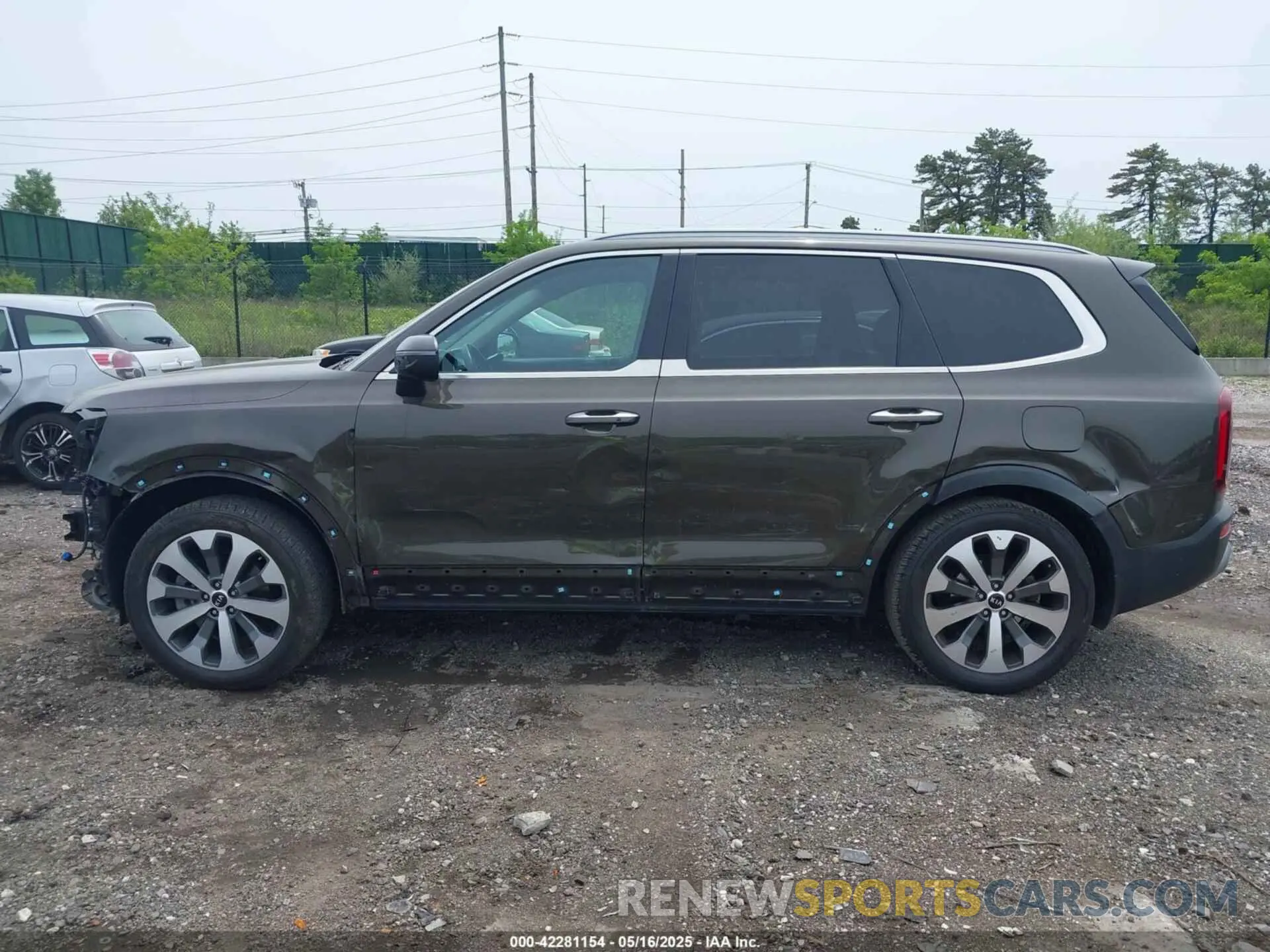 14 Photograph of a damaged car 5XYP64HC9LG030602 KIA TELLURIDE 2020