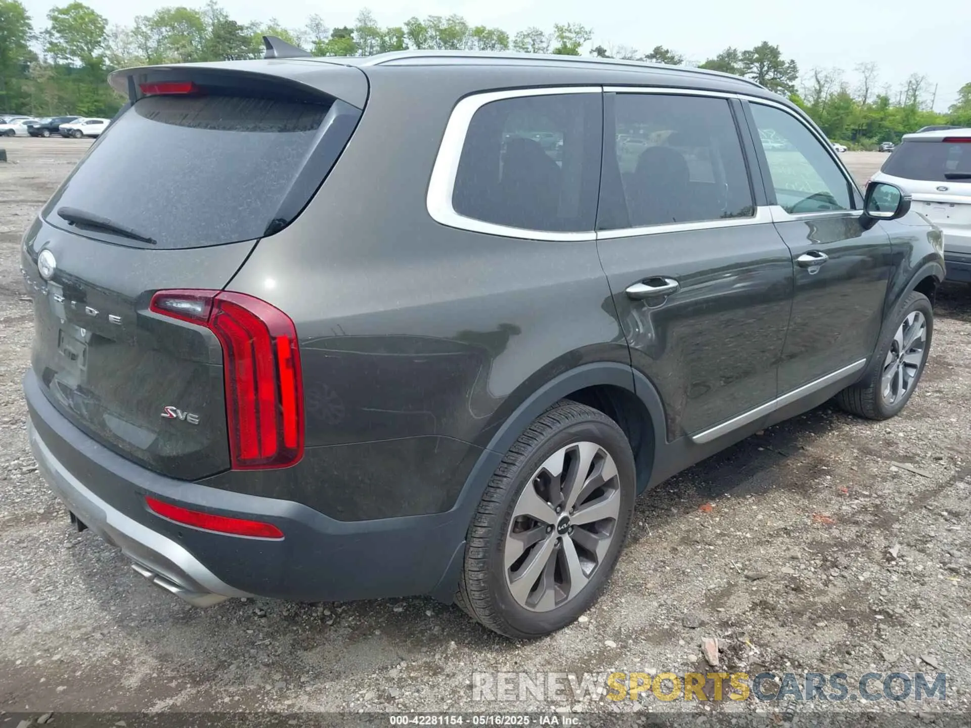 4 Photograph of a damaged car 5XYP64HC9LG030602 KIA TELLURIDE 2020