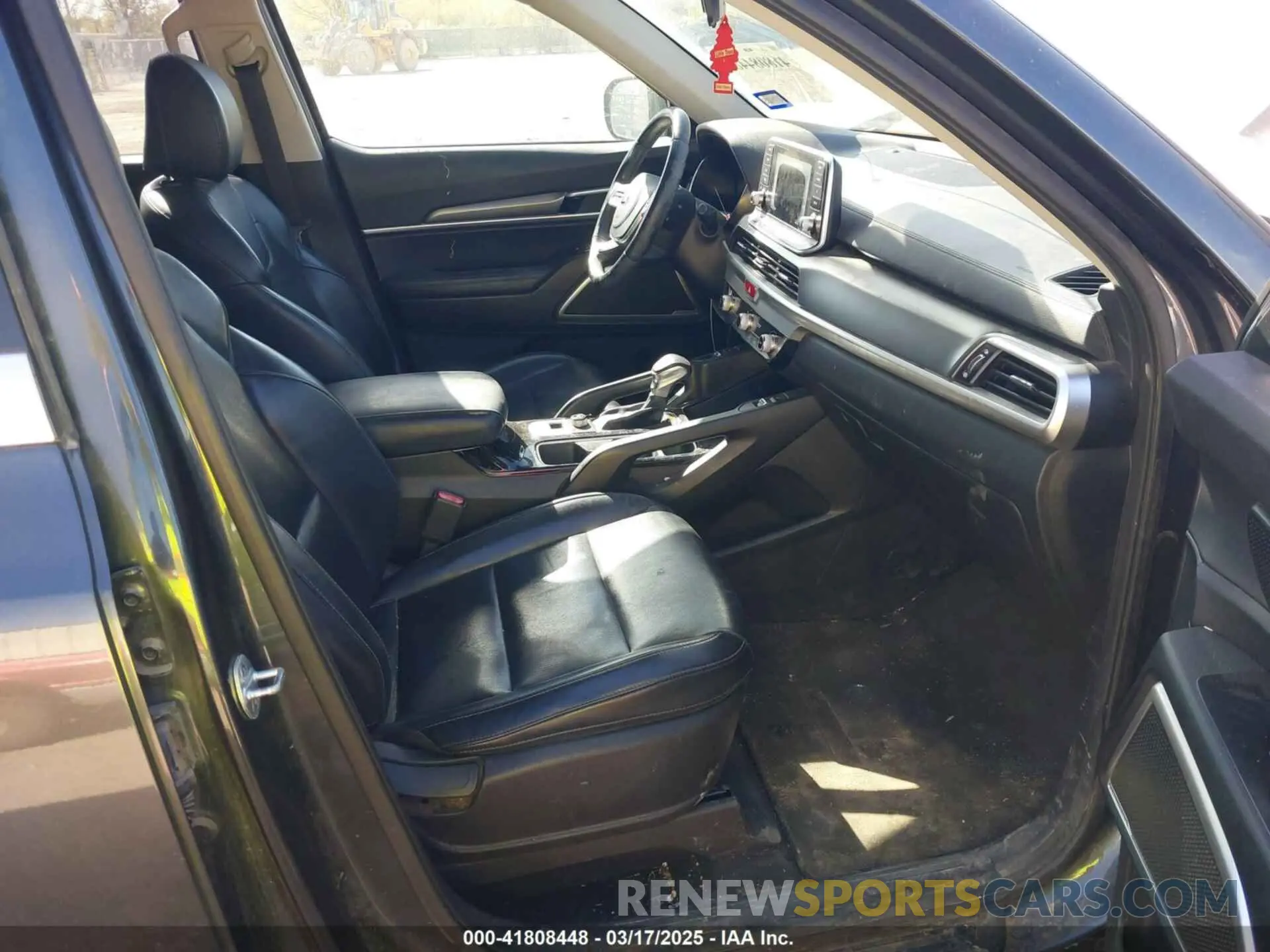 5 Photograph of a damaged car 5XYP64HCXLG008043 KIA TELLURIDE 2020