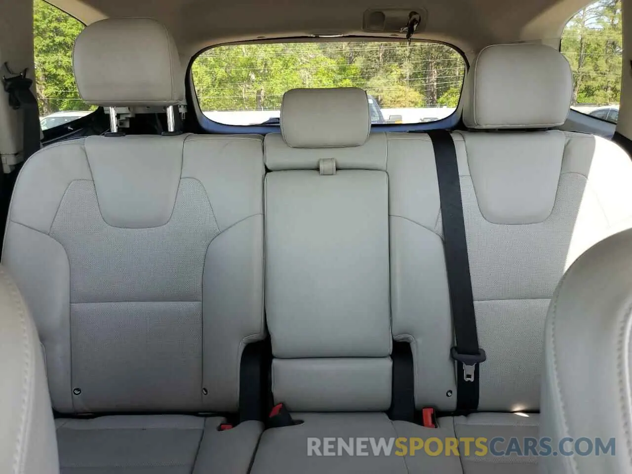 10 Photograph of a damaged car 5XYP64HCXLG009659 KIA TELLURIDE 2020