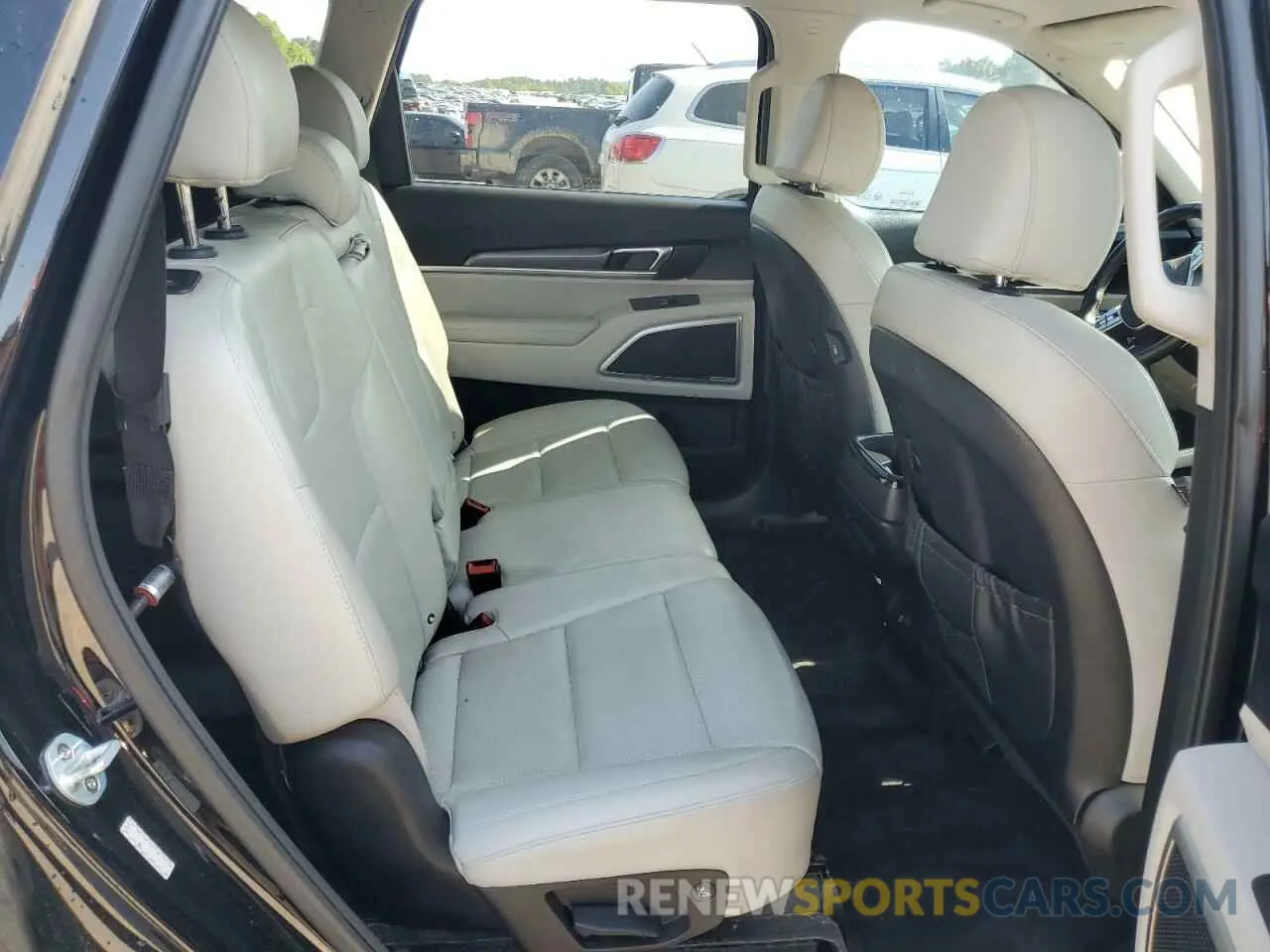 11 Photograph of a damaged car 5XYP64HCXLG009659 KIA TELLURIDE 2020