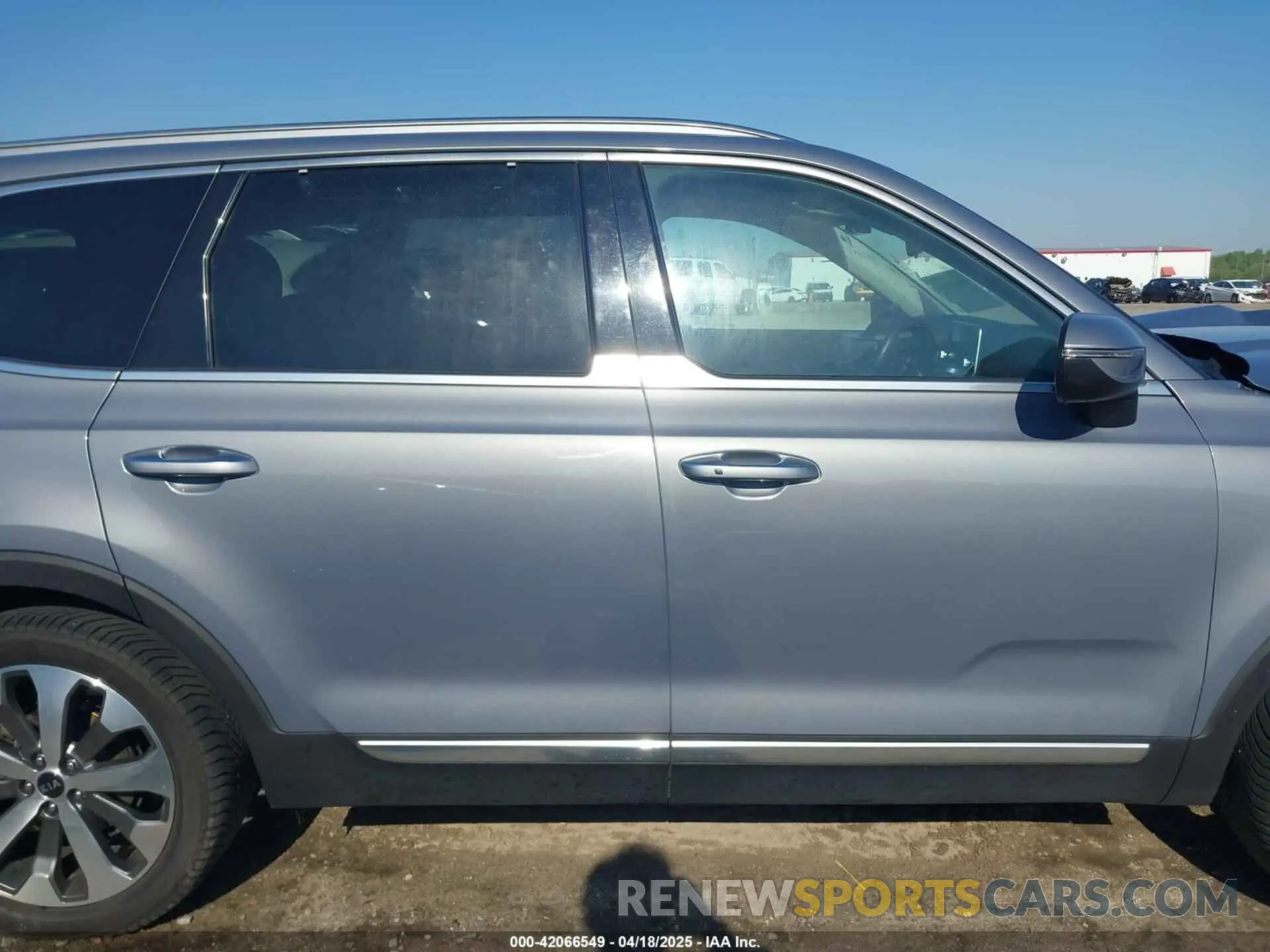 13 Photograph of a damaged car 5XYP64HCXLG010312 KIA TELLURIDE 2020