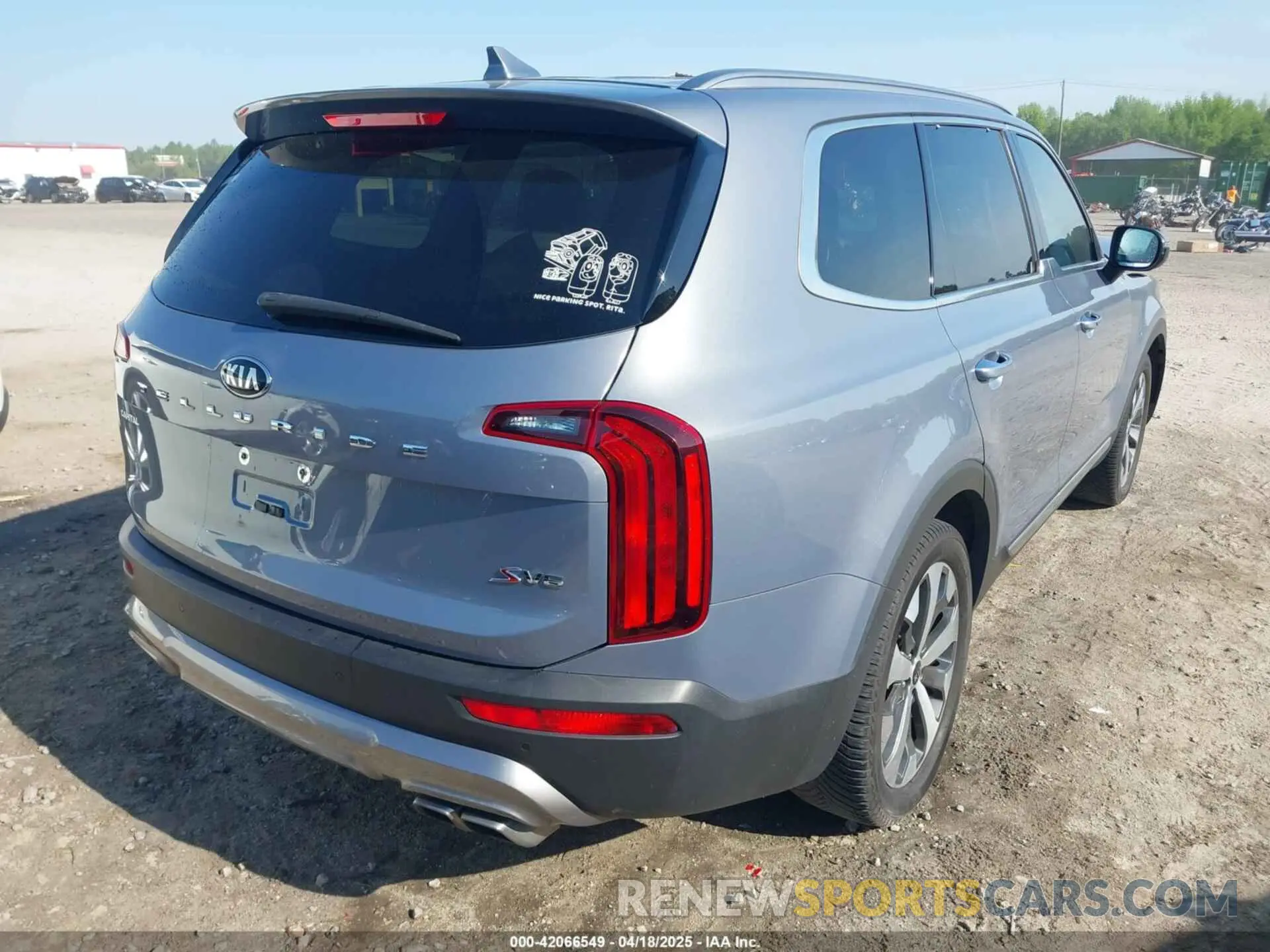 4 Photograph of a damaged car 5XYP64HCXLG010312 KIA TELLURIDE 2020