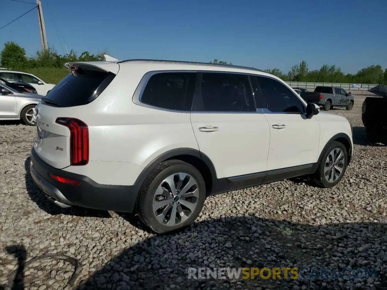 3 Photograph of a damaged car 5XYP64HCXLG015025 KIA TELLURIDE 2020