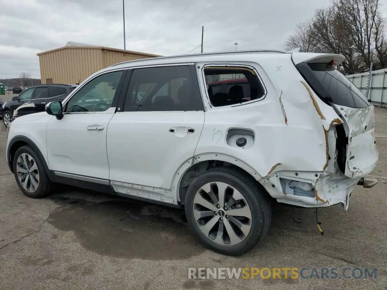 2 Photograph of a damaged car 5XYP6DHC0LG015809 KIA TELLURIDE 2020