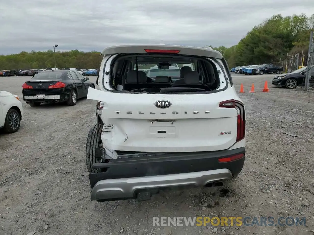 6 Photograph of a damaged car 5XYP6DHC2LG049556 KIA TELLURIDE 2020