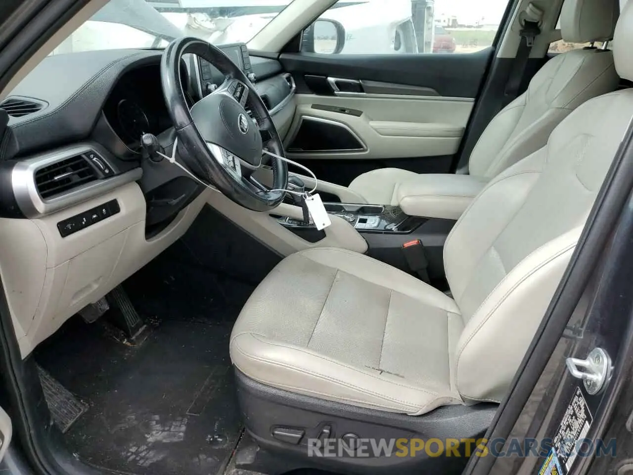 7 Photograph of a damaged car 5XYP6DHC2LG066678 KIA TELLURIDE 2020