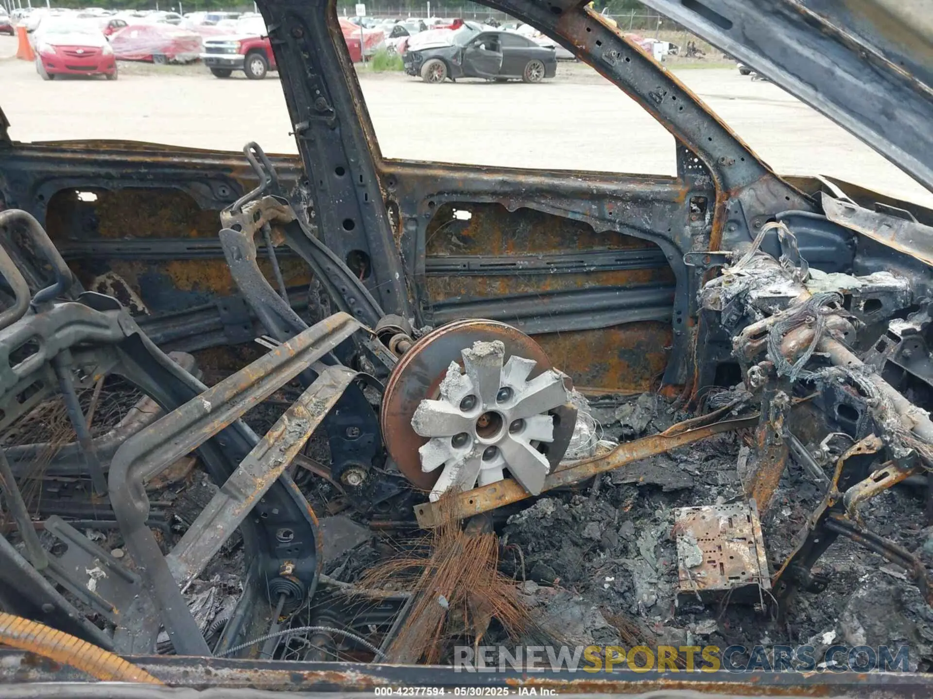 5 Photograph of a damaged car 5XYP6DHC2LG092634 KIA TELLURIDE 2020