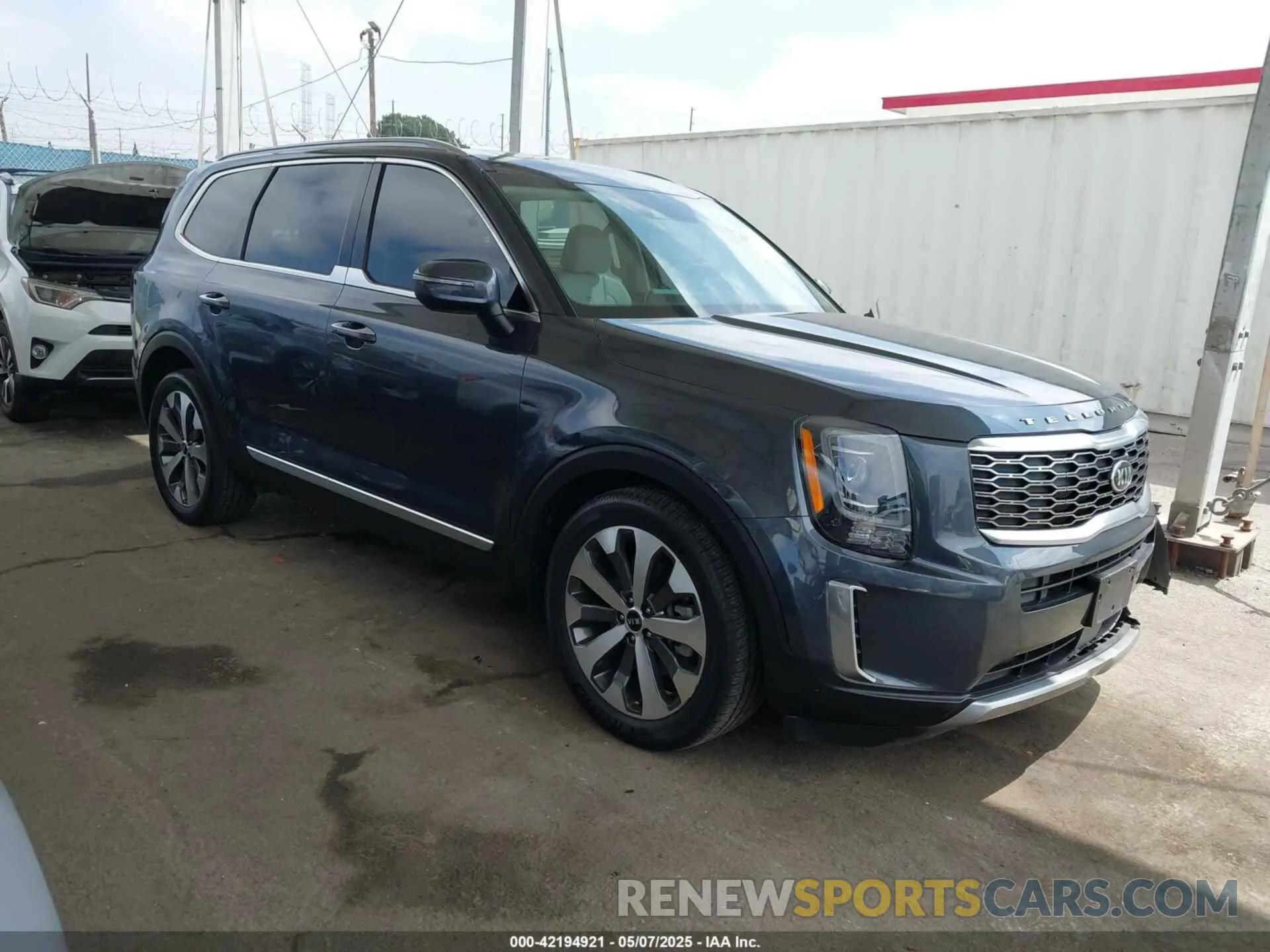 1 Photograph of a damaged car 5XYP6DHC4LG003064 KIA TELLURIDE 2020