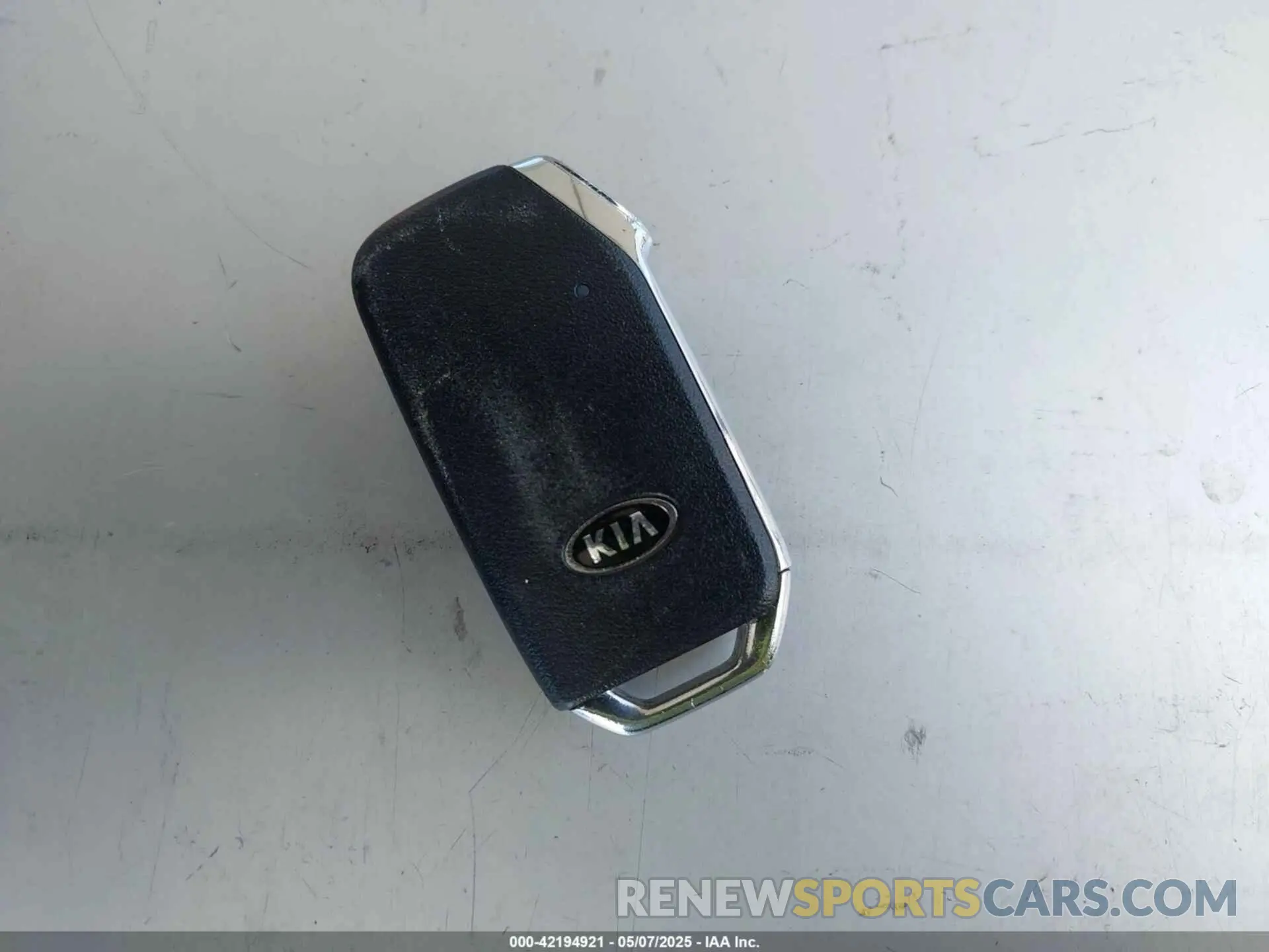 11 Photograph of a damaged car 5XYP6DHC4LG003064 KIA TELLURIDE 2020