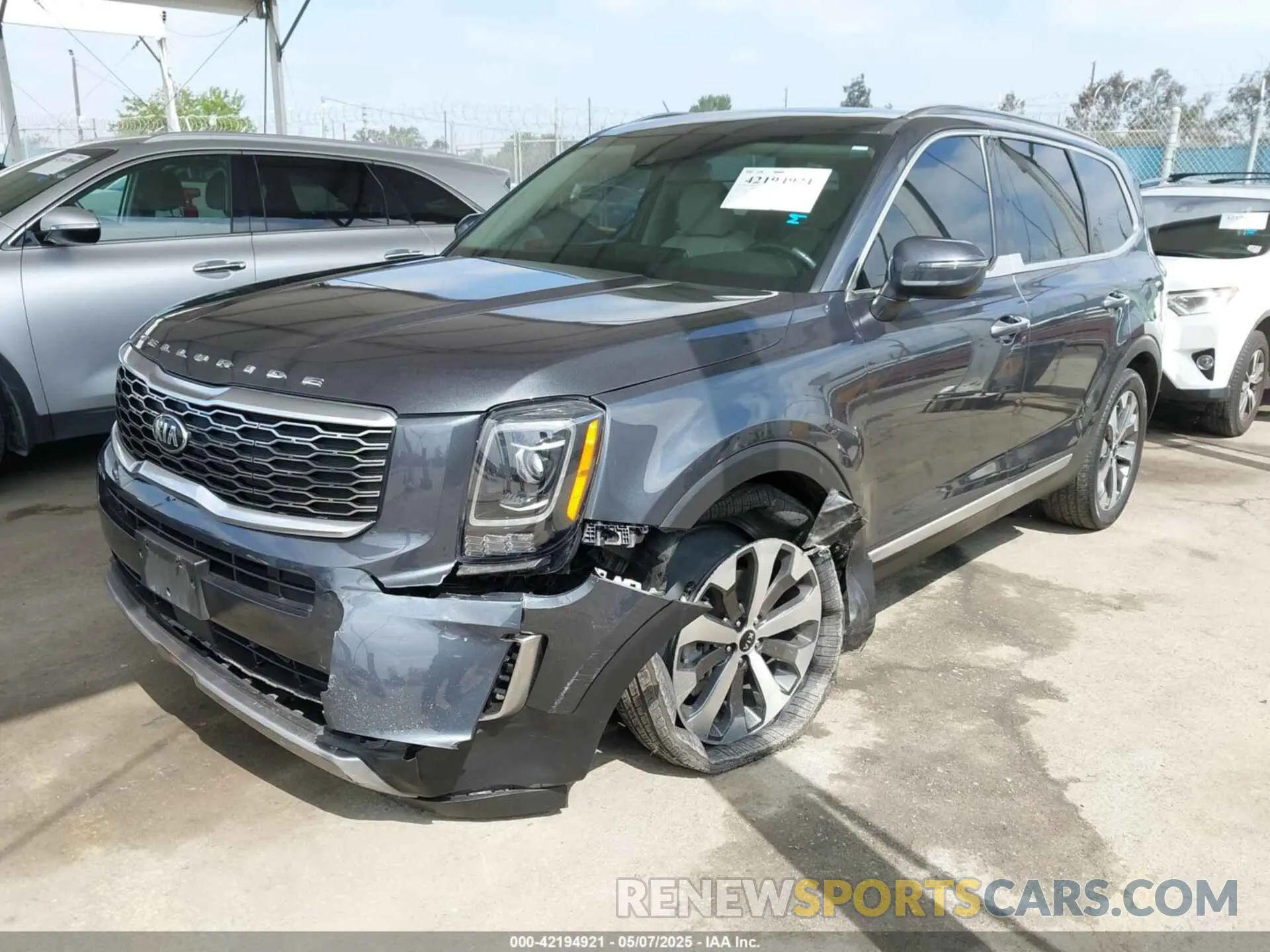 2 Photograph of a damaged car 5XYP6DHC4LG003064 KIA TELLURIDE 2020