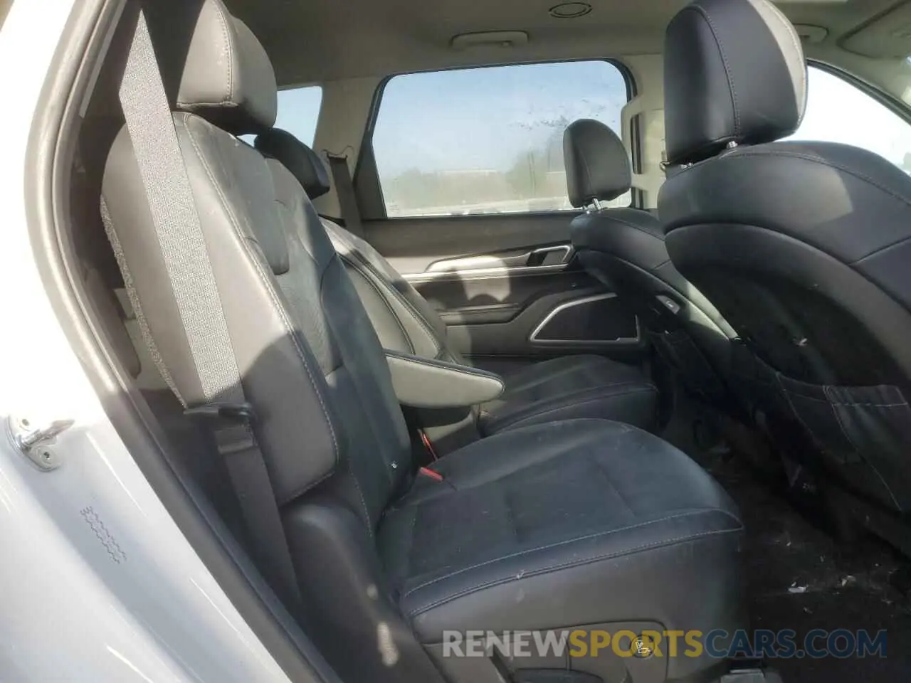 11 Photograph of a damaged car 5XYP6DHC5LG069669 KIA TELLURIDE 2020