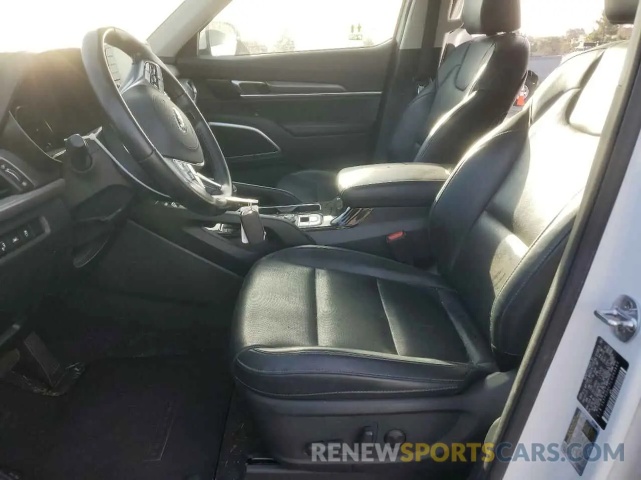 7 Photograph of a damaged car 5XYP6DHC5LG069669 KIA TELLURIDE 2020
