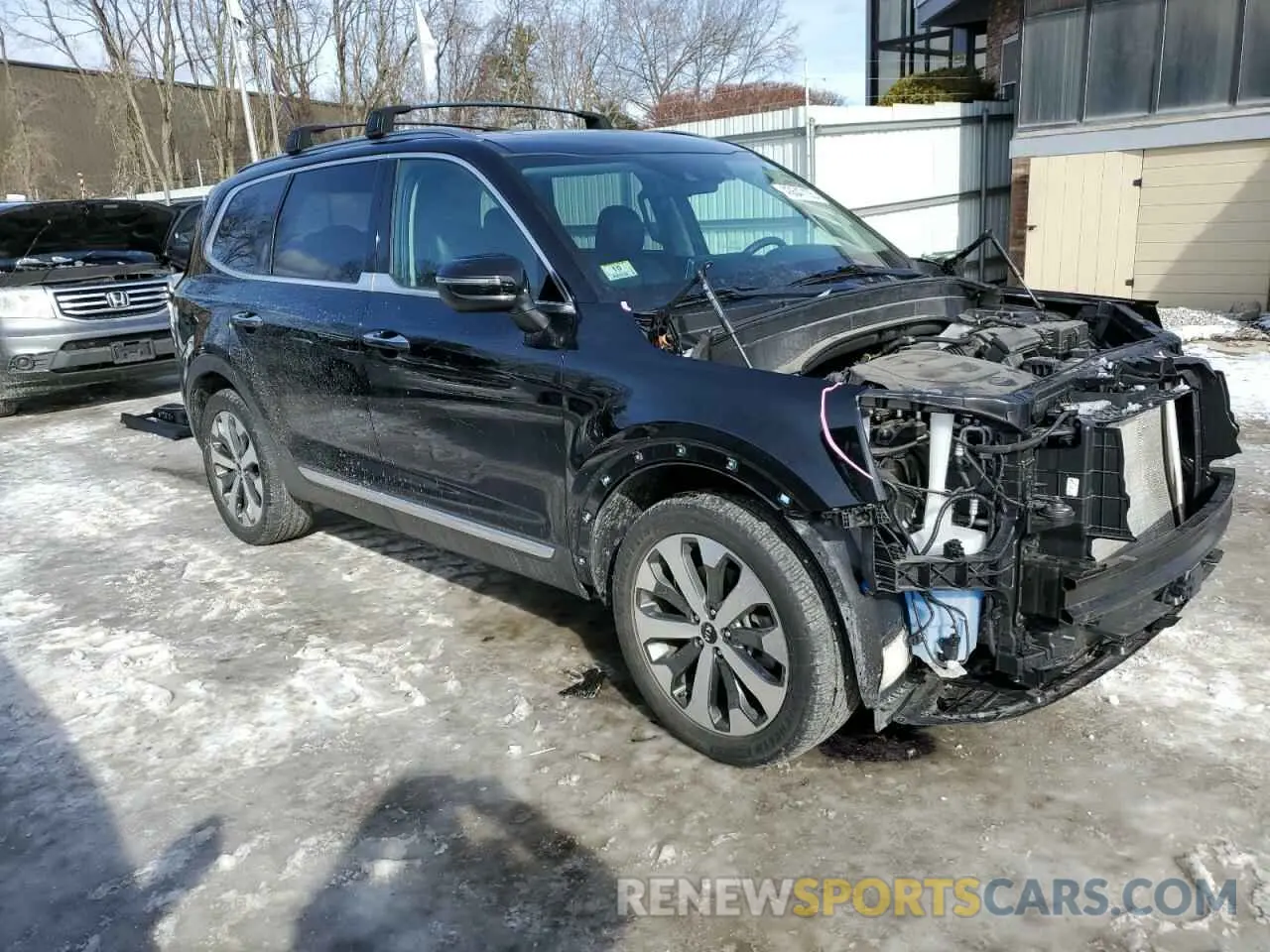 4 Photograph of a damaged car 5XYP6DHC6LG046546 KIA TELLURIDE 2020