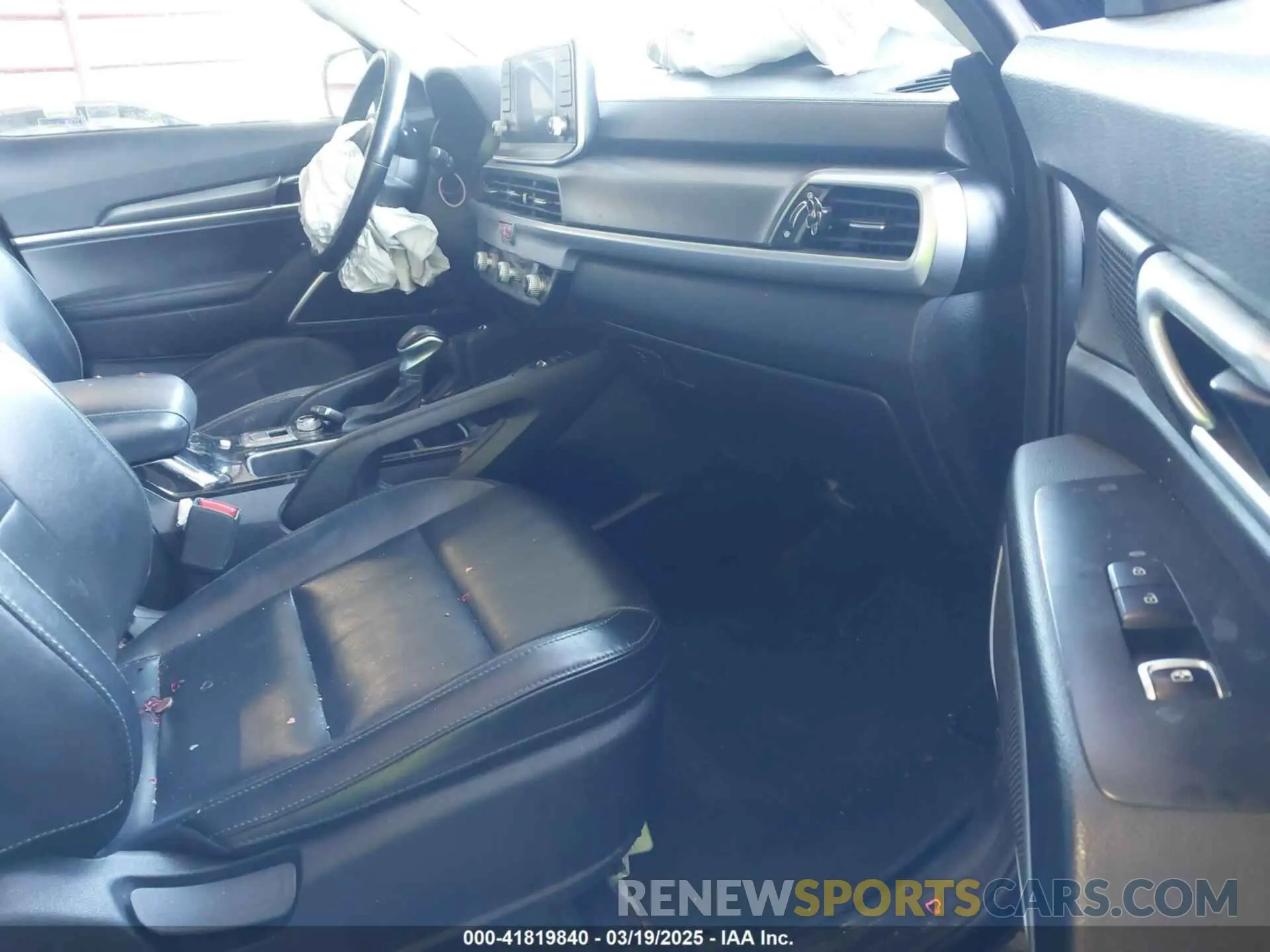 5 Photograph of a damaged car 5XYP6DHC7LG032171 KIA TELLURIDE 2020