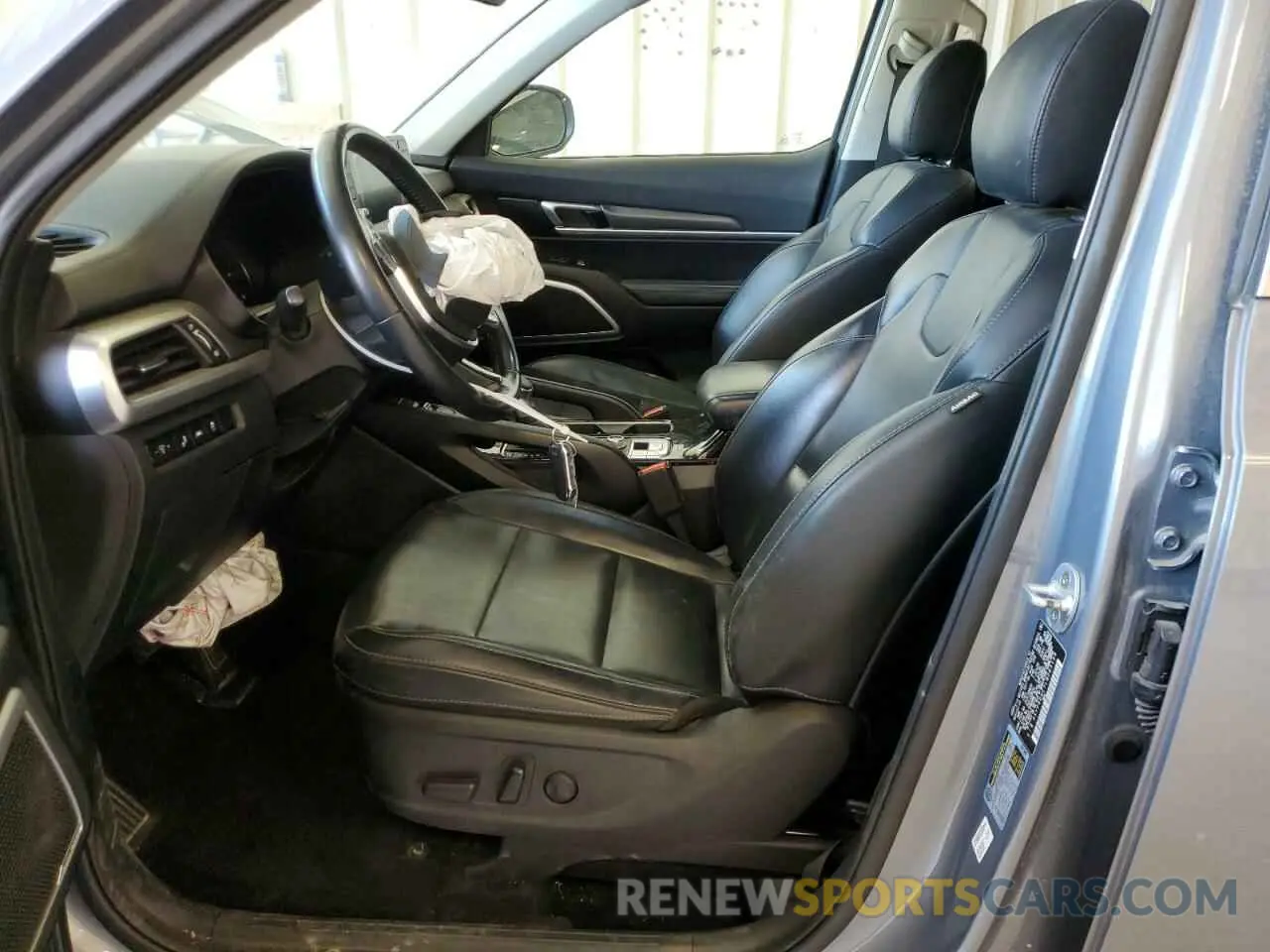 7 Photograph of a damaged car 5XYP6DHC7LG063159 KIA TELLURIDE 2020