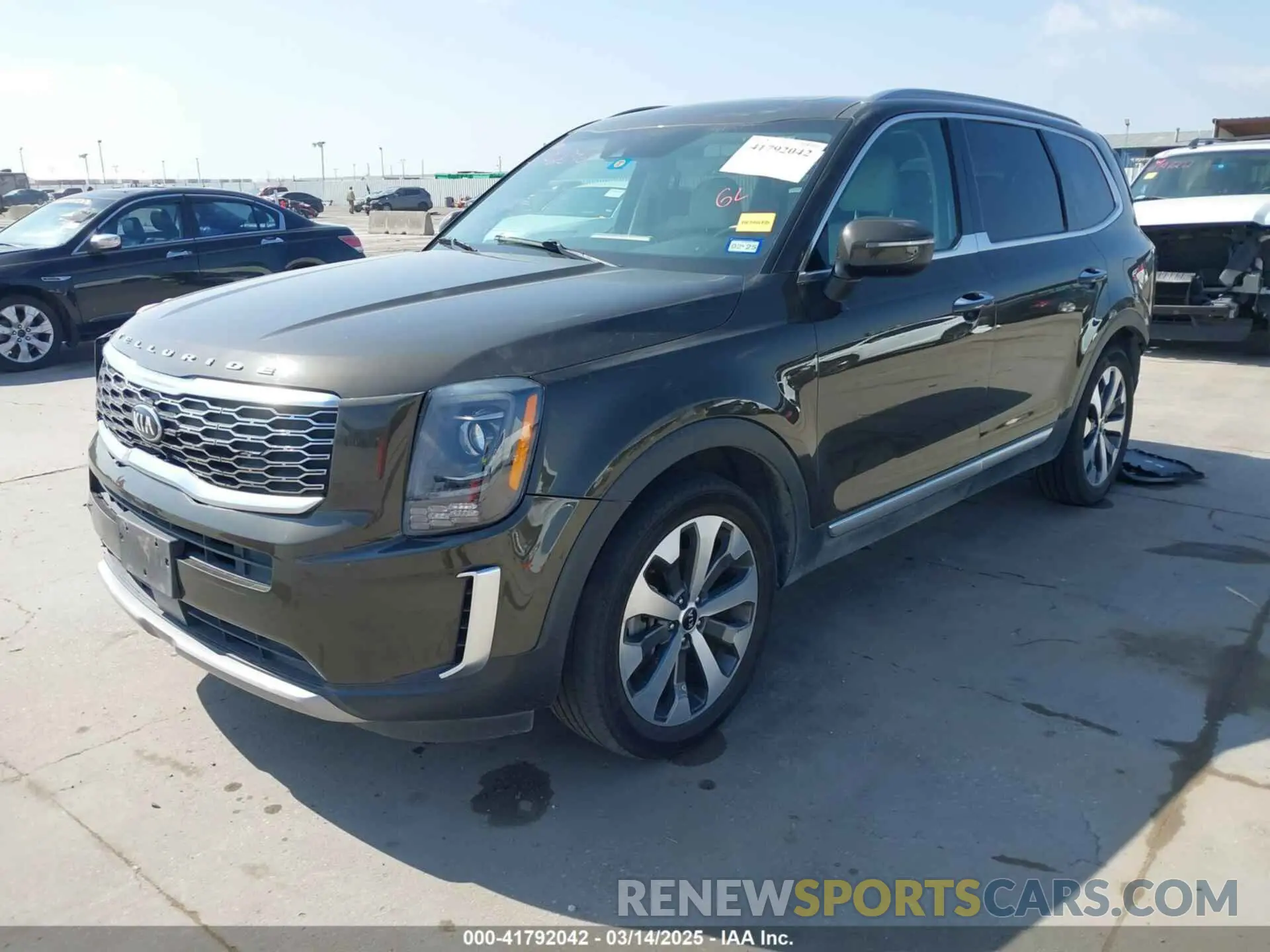 2 Photograph of a damaged car 5XYP6DHC8LG003651 KIA TELLURIDE 2020