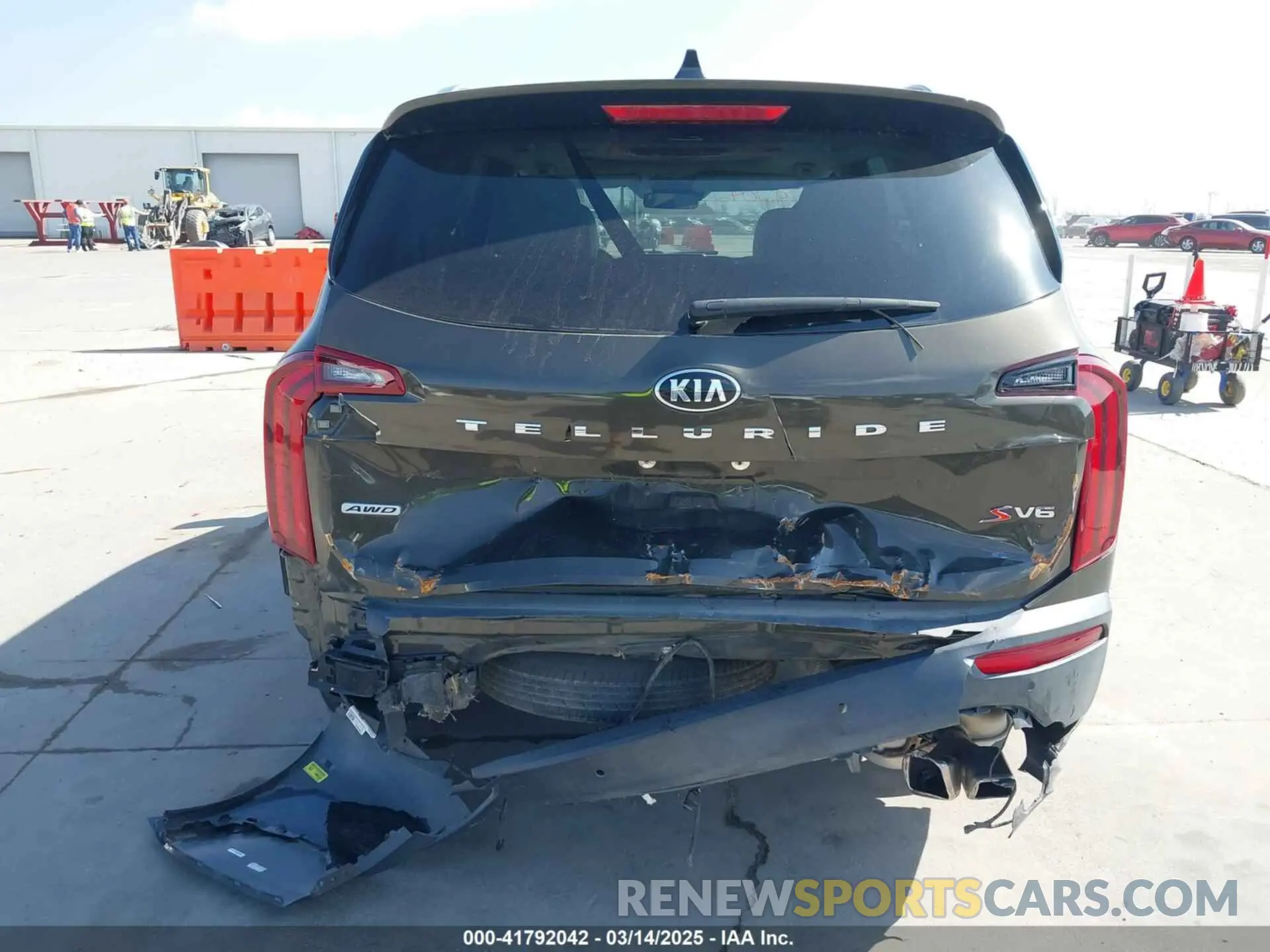 6 Photograph of a damaged car 5XYP6DHC8LG003651 KIA TELLURIDE 2020