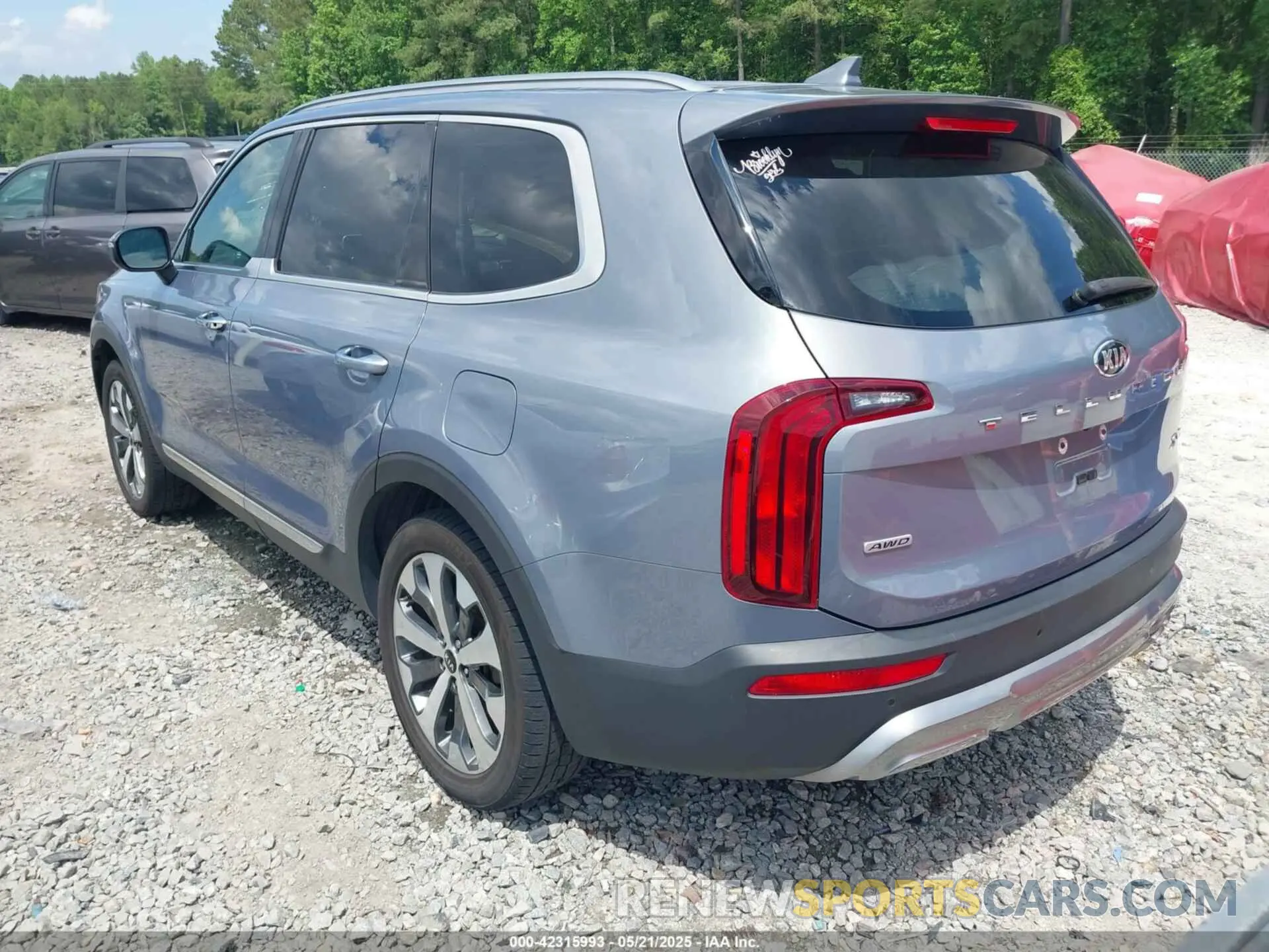 3 Photograph of a damaged car 5XYP6DHC8LG023365 KIA TELLURIDE 2020