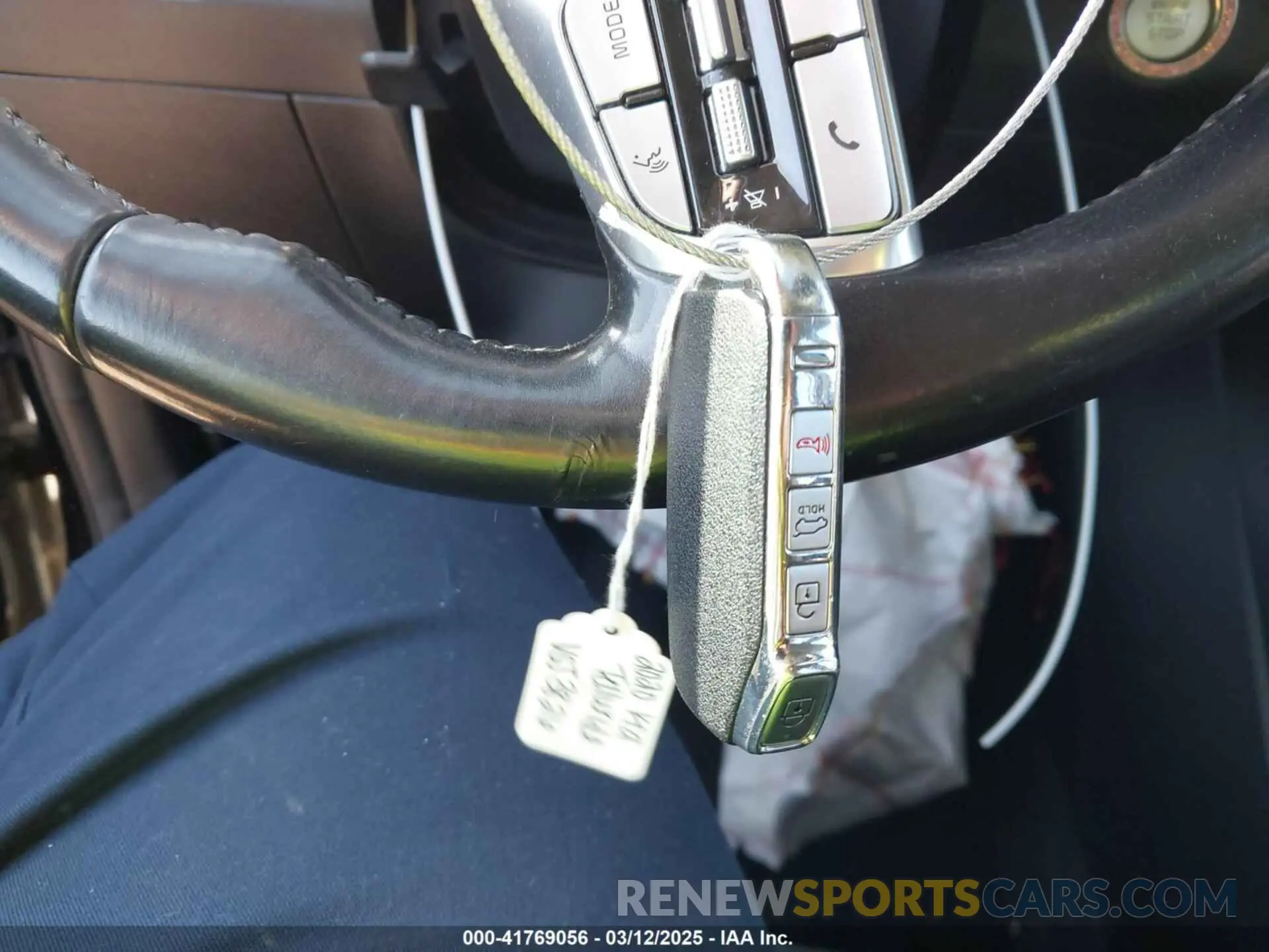 11 Photograph of a damaged car 5XYP6DHC8LG050601 KIA TELLURIDE 2020
