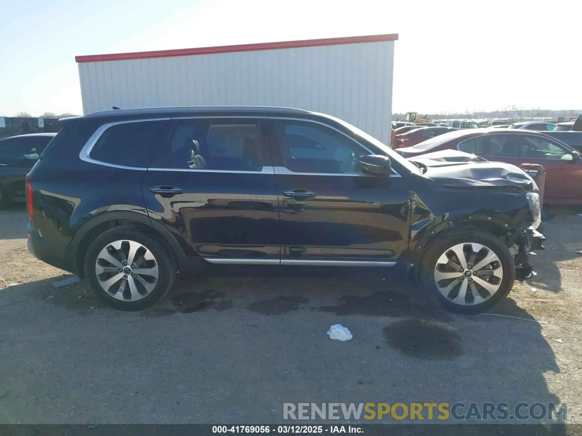 13 Photograph of a damaged car 5XYP6DHC8LG050601 KIA TELLURIDE 2020