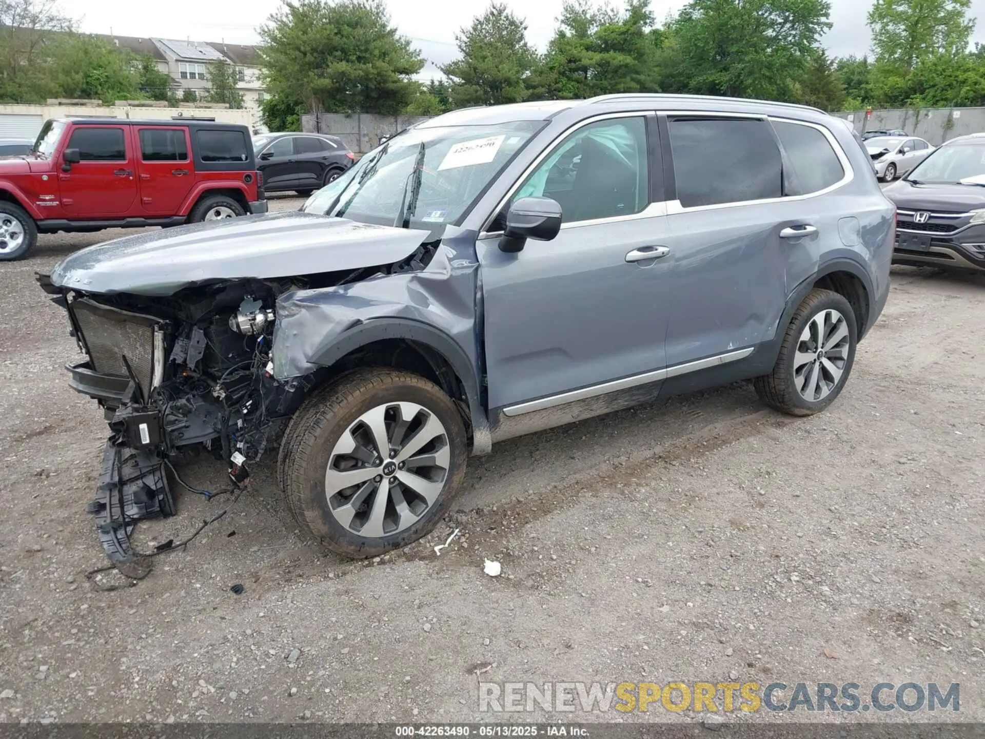 2 Photograph of a damaged car 5XYP6DHC9LG038912 KIA TELLURIDE 2020