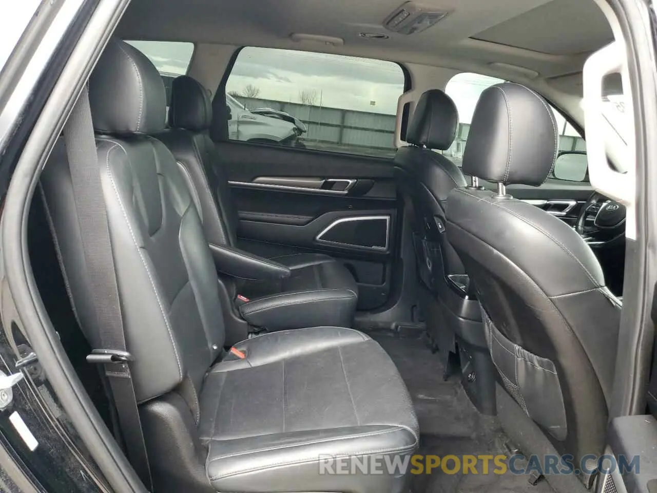 12 Photograph of a damaged car 5XYP6DHC9LG083736 KIA TELLURIDE 2020