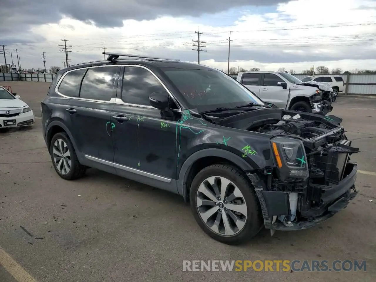 4 Photograph of a damaged car 5XYP6DHC9LG083736 KIA TELLURIDE 2020