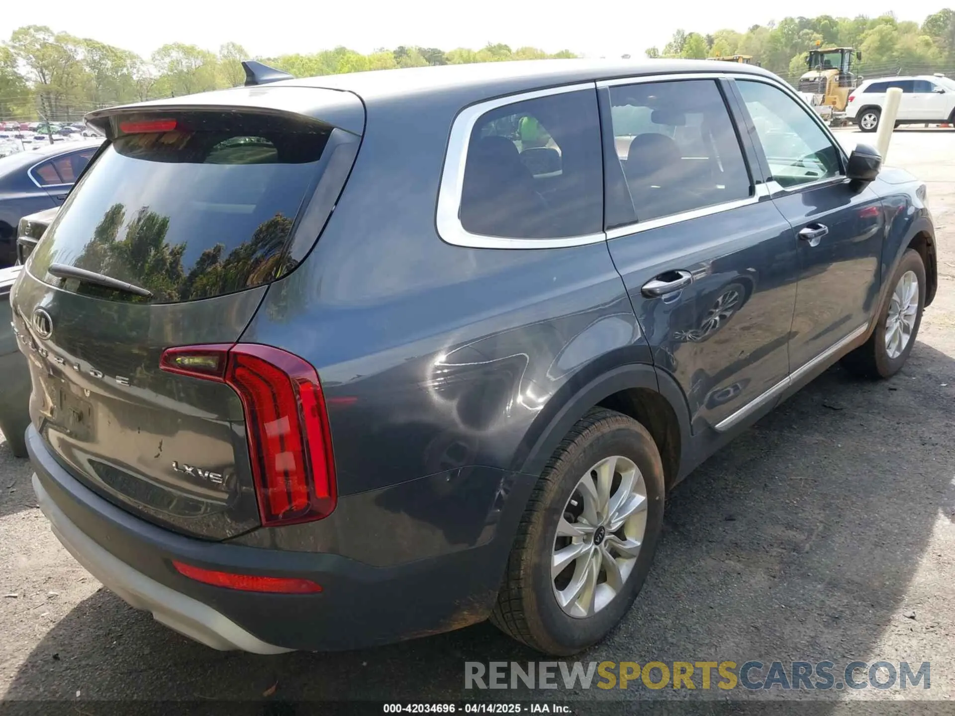 4 Photograph of a damaged car 5XYP24HC5MG165458 KIA TELLURIDE 2021