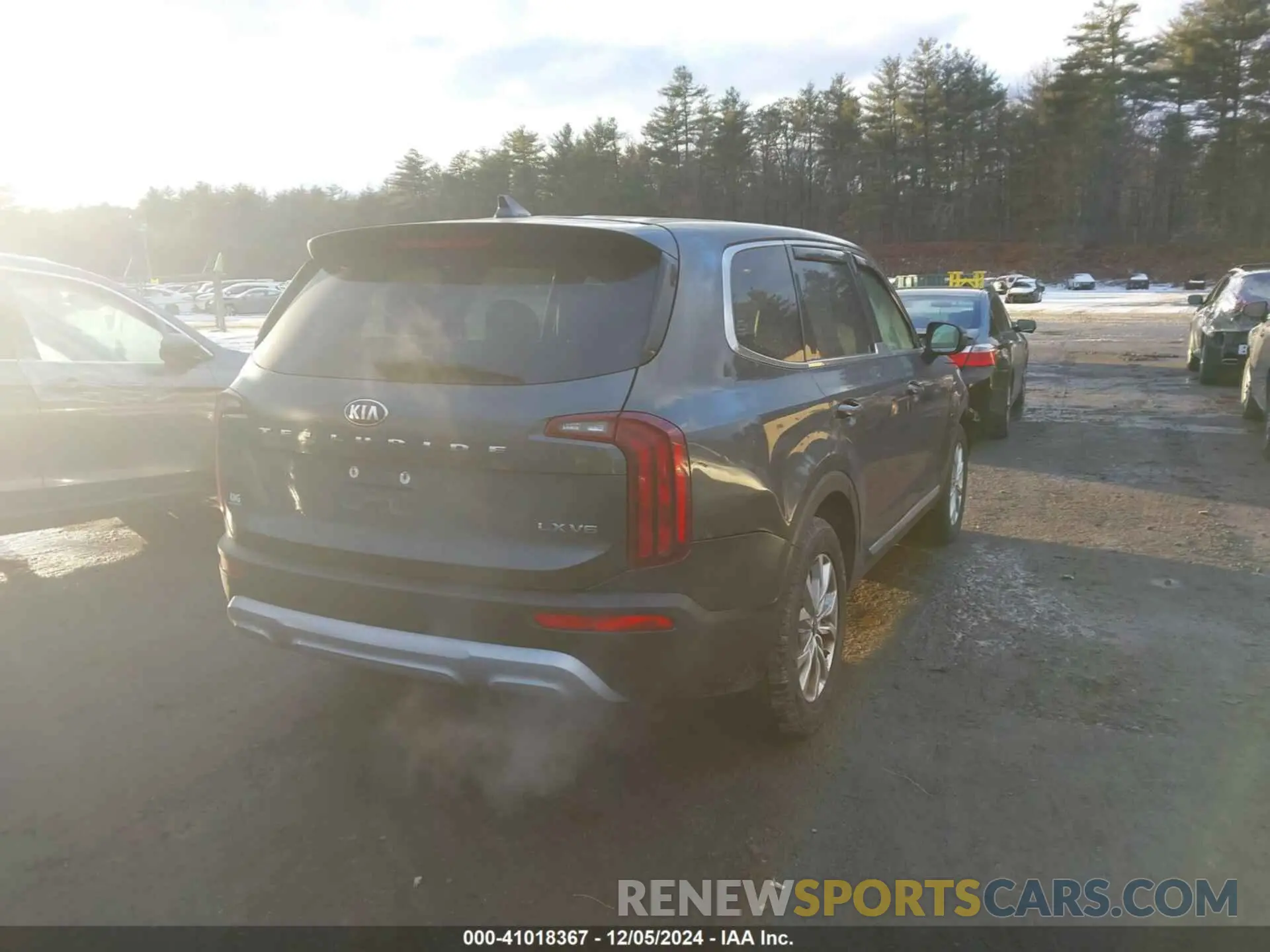 4 Photograph of a damaged car 5XYP24HCXMG130799 KIA TELLURIDE 2021