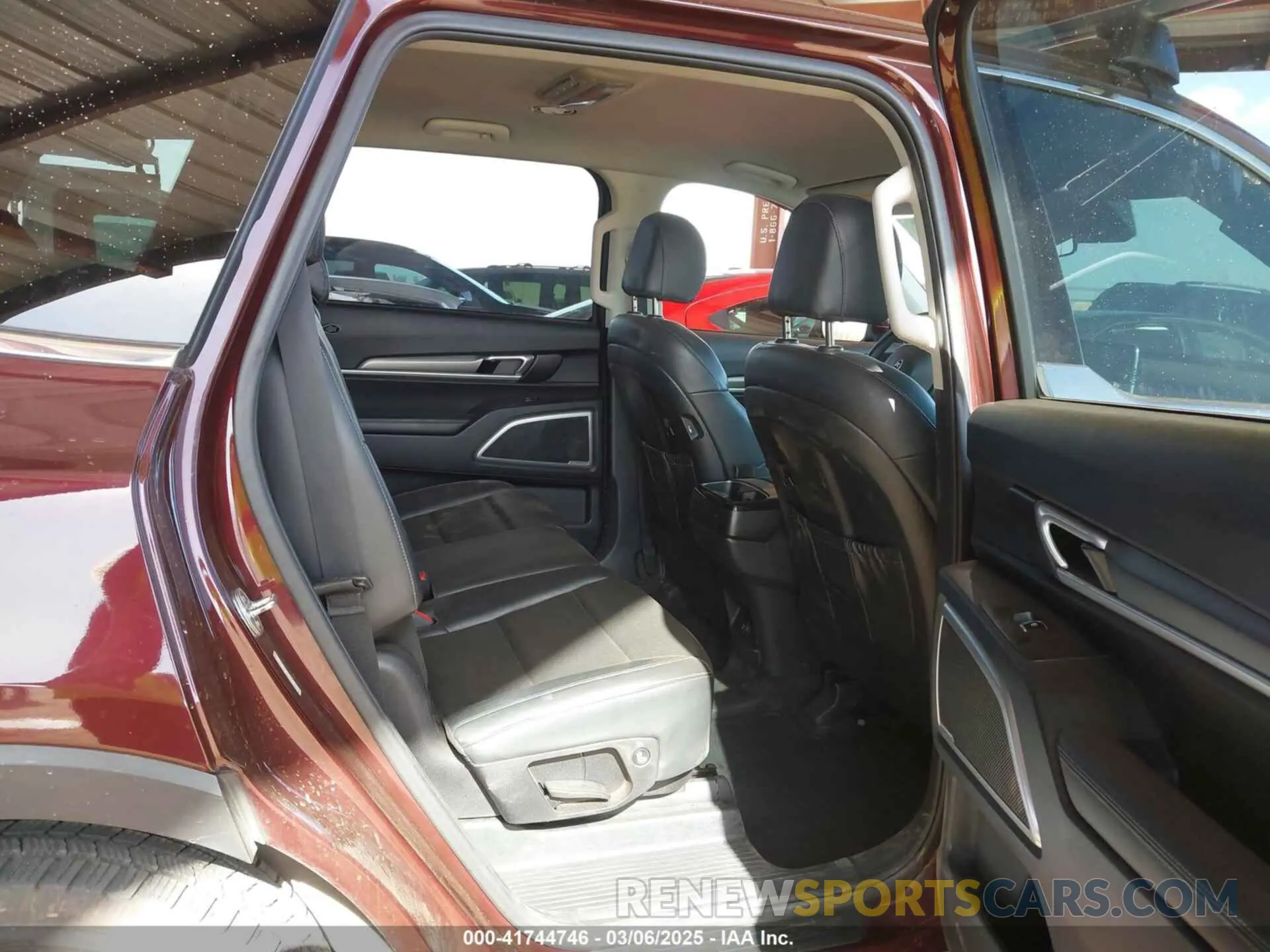 8 Photograph of a damaged car 5XYP2DHC0MG179462 KIA TELLURIDE 2021