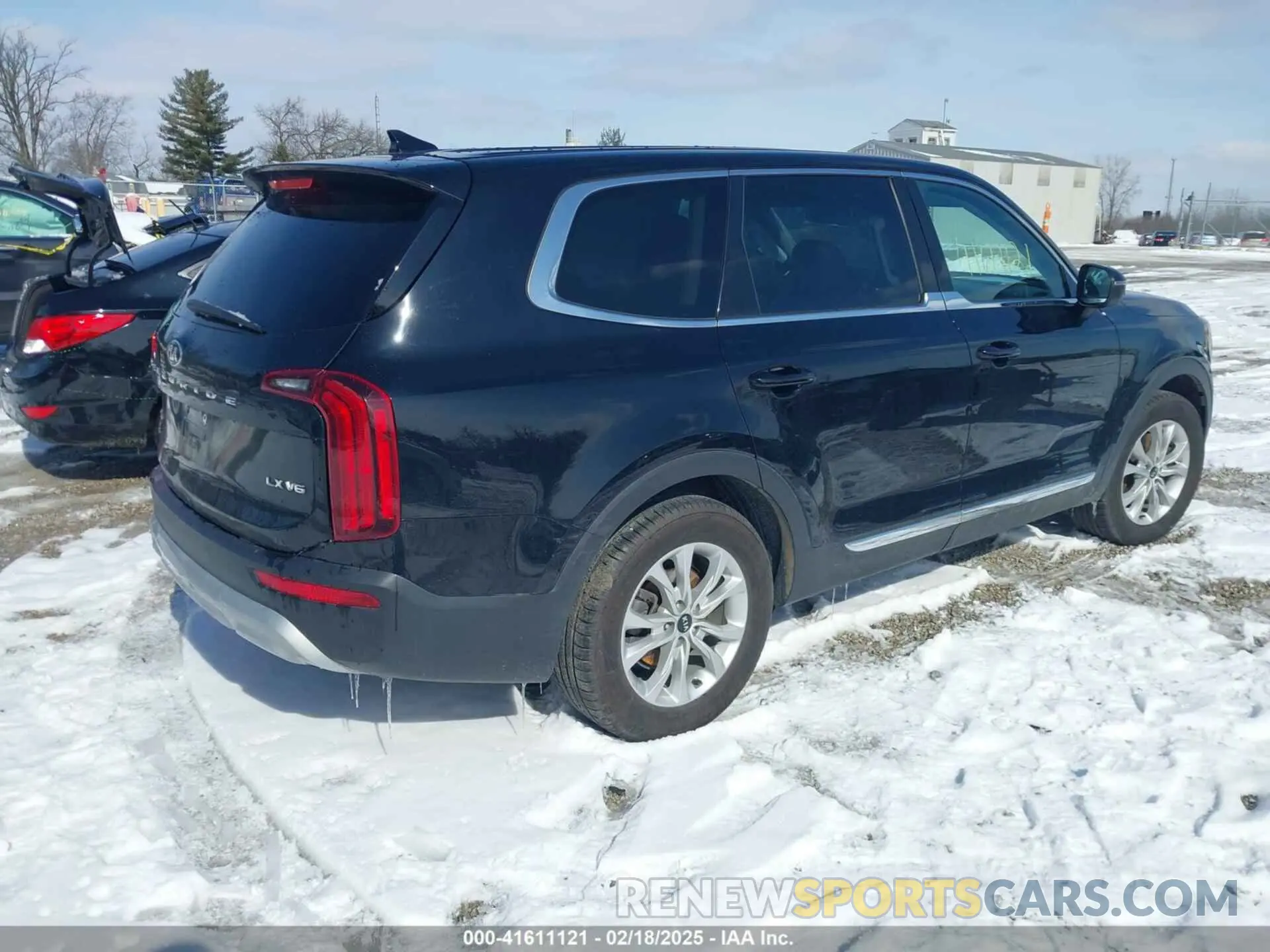 4 Photograph of a damaged car 5XYP2DHC2MG125595 KIA TELLURIDE 2021