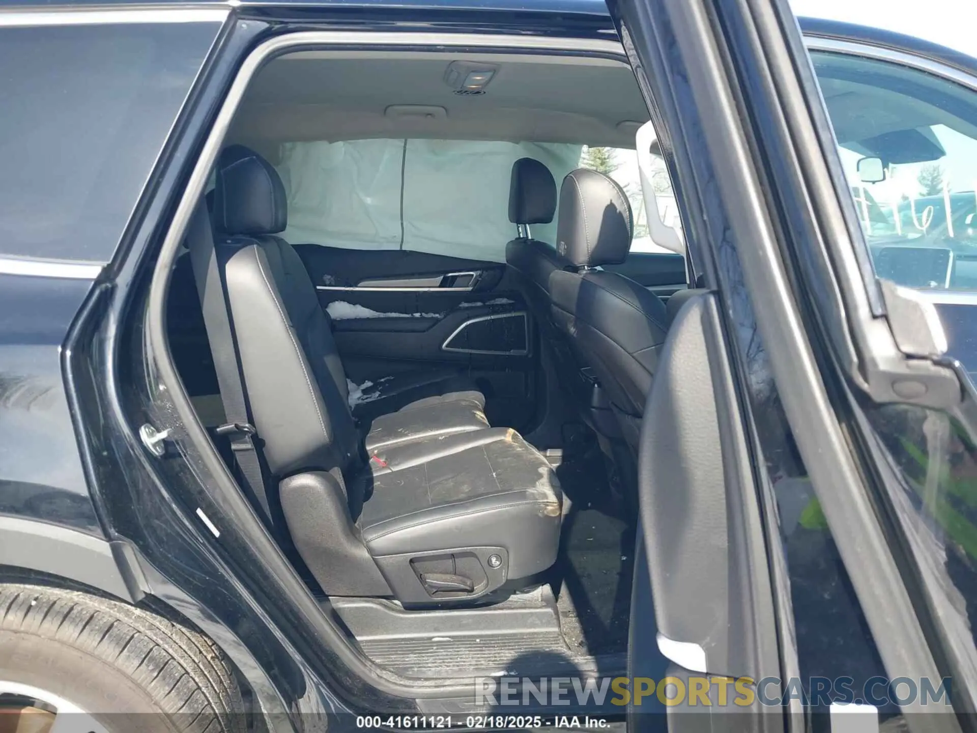 8 Photograph of a damaged car 5XYP2DHC2MG125595 KIA TELLURIDE 2021
