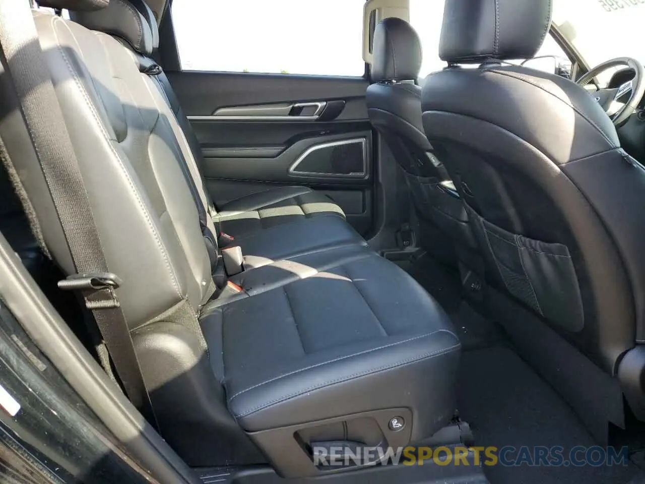 11 Photograph of a damaged car 5XYP2DHC2MG140873 KIA TELLURIDE 2021