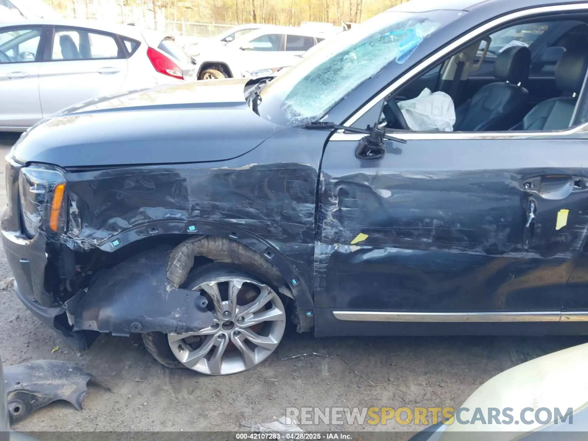 17 Photograph of a damaged car 5XYP2DHC2MG168172 KIA TELLURIDE 2021