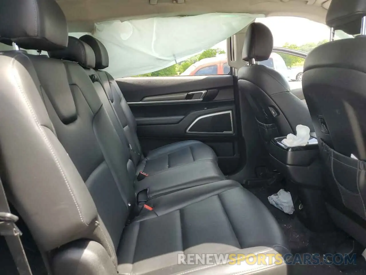 10 Photograph of a damaged car 5XYP2DHC5MG104045 KIA TELLURIDE 2021