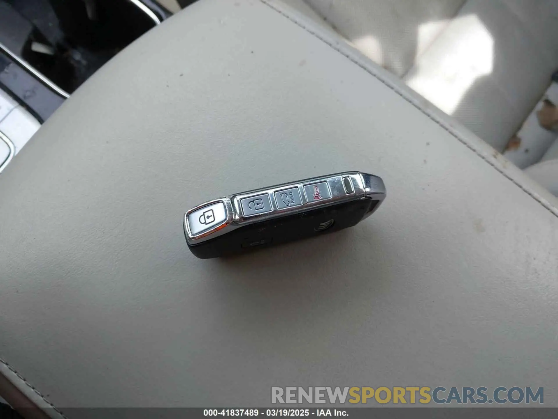 11 Photograph of a damaged car 5XYP34HC0MG162318 KIA TELLURIDE 2021