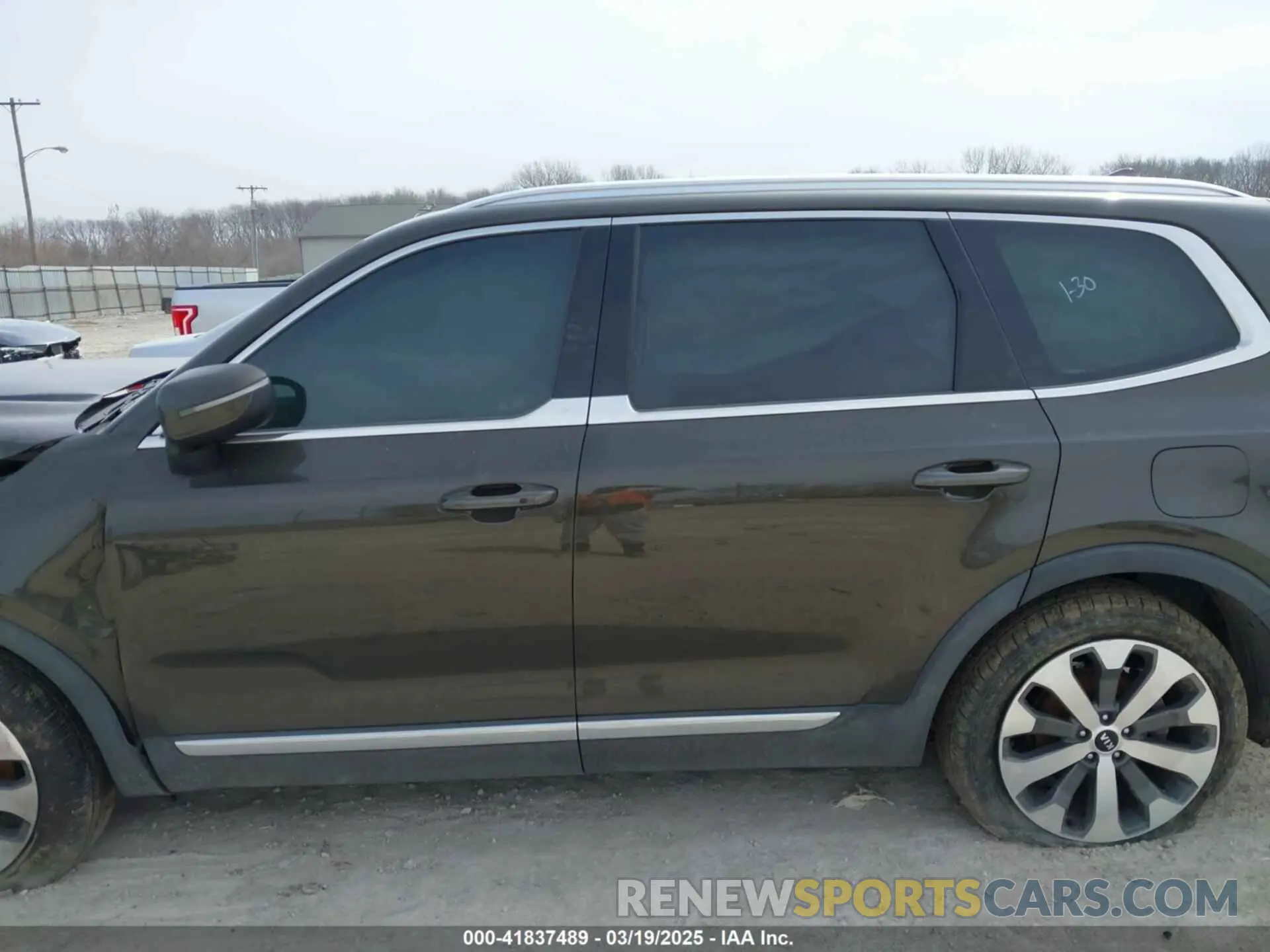 15 Photograph of a damaged car 5XYP34HC0MG162318 KIA TELLURIDE 2021