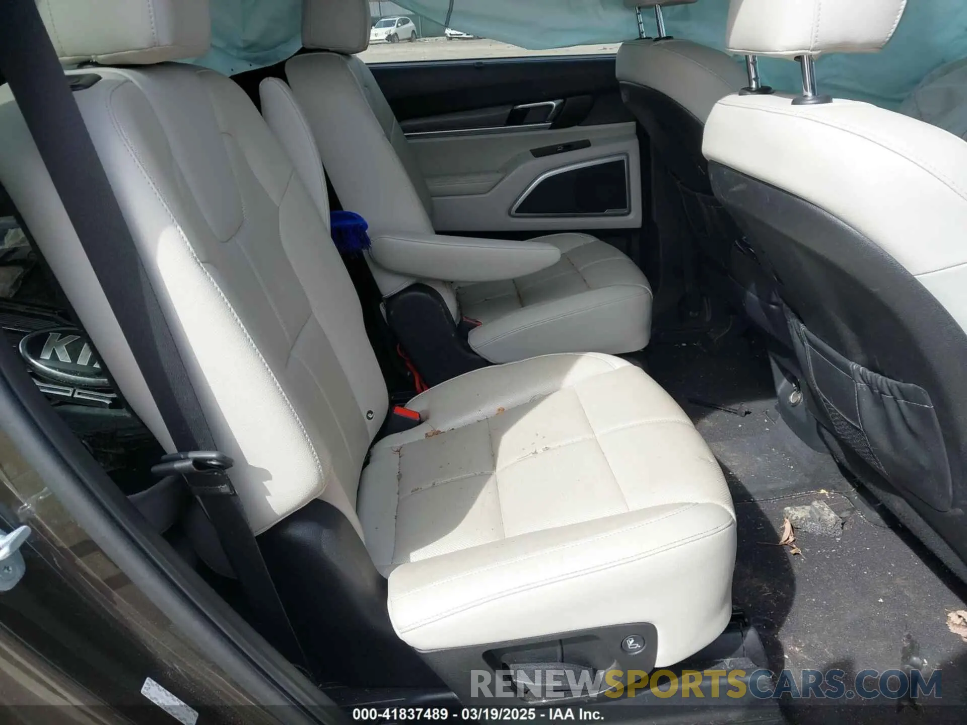 8 Photograph of a damaged car 5XYP34HC0MG162318 KIA TELLURIDE 2021